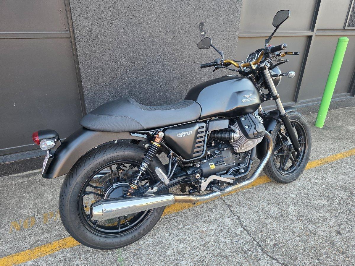 2015 MOTO GUZZI V7 II STONE ROAD