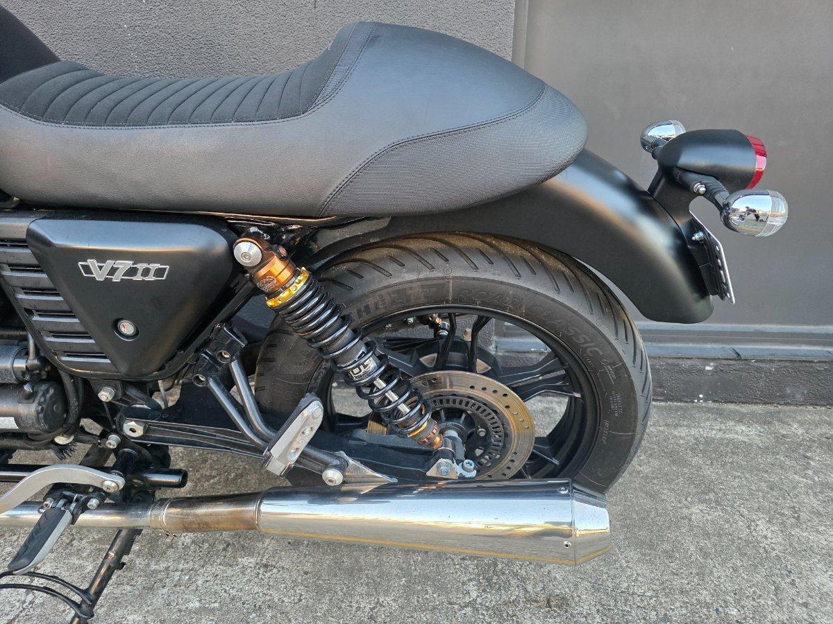 2015 MOTO GUZZI V7 II STONE ROAD