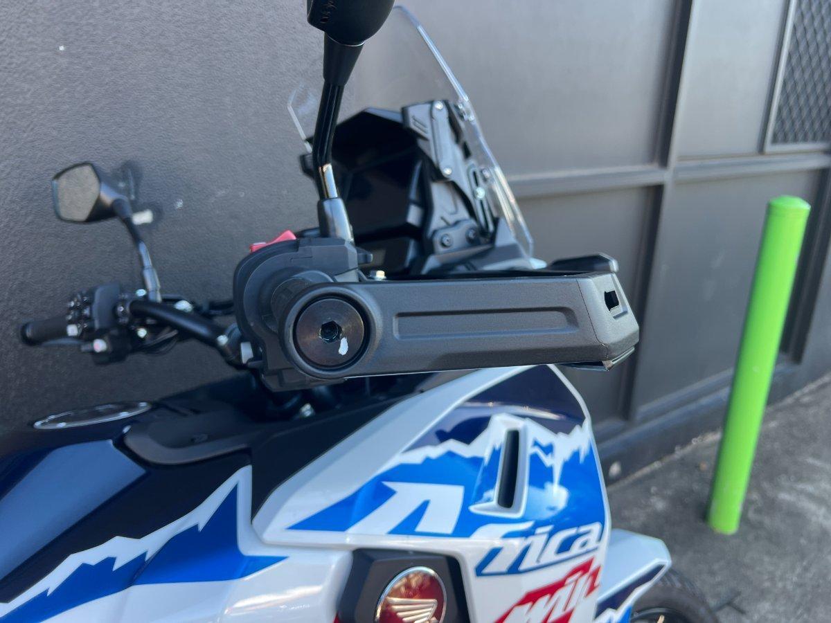 2025 HONDA CRF1100A3 AFRICA TWIN ES (ABS) DUAL SPORTS
