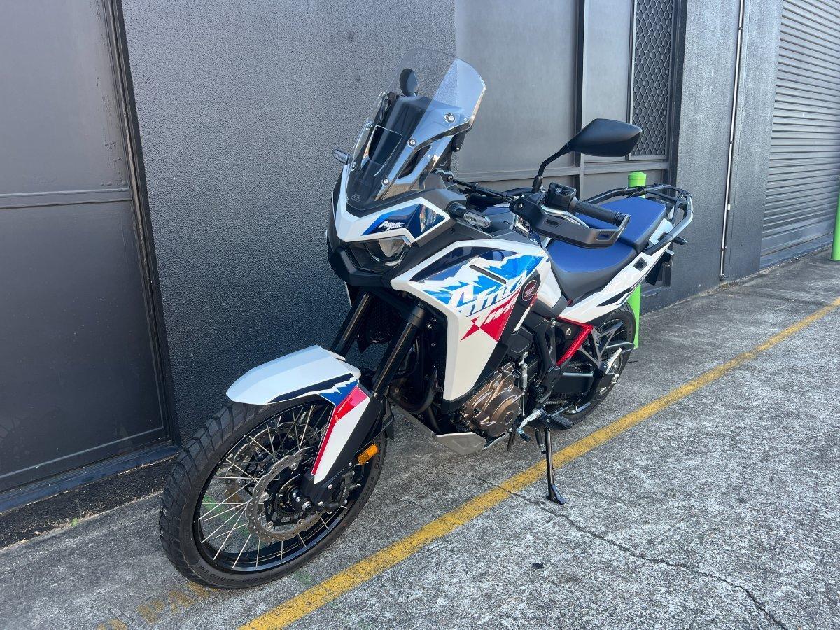 2025 HONDA CRF1100A3 AFRICA TWIN ES (ABS) DUAL SPORTS