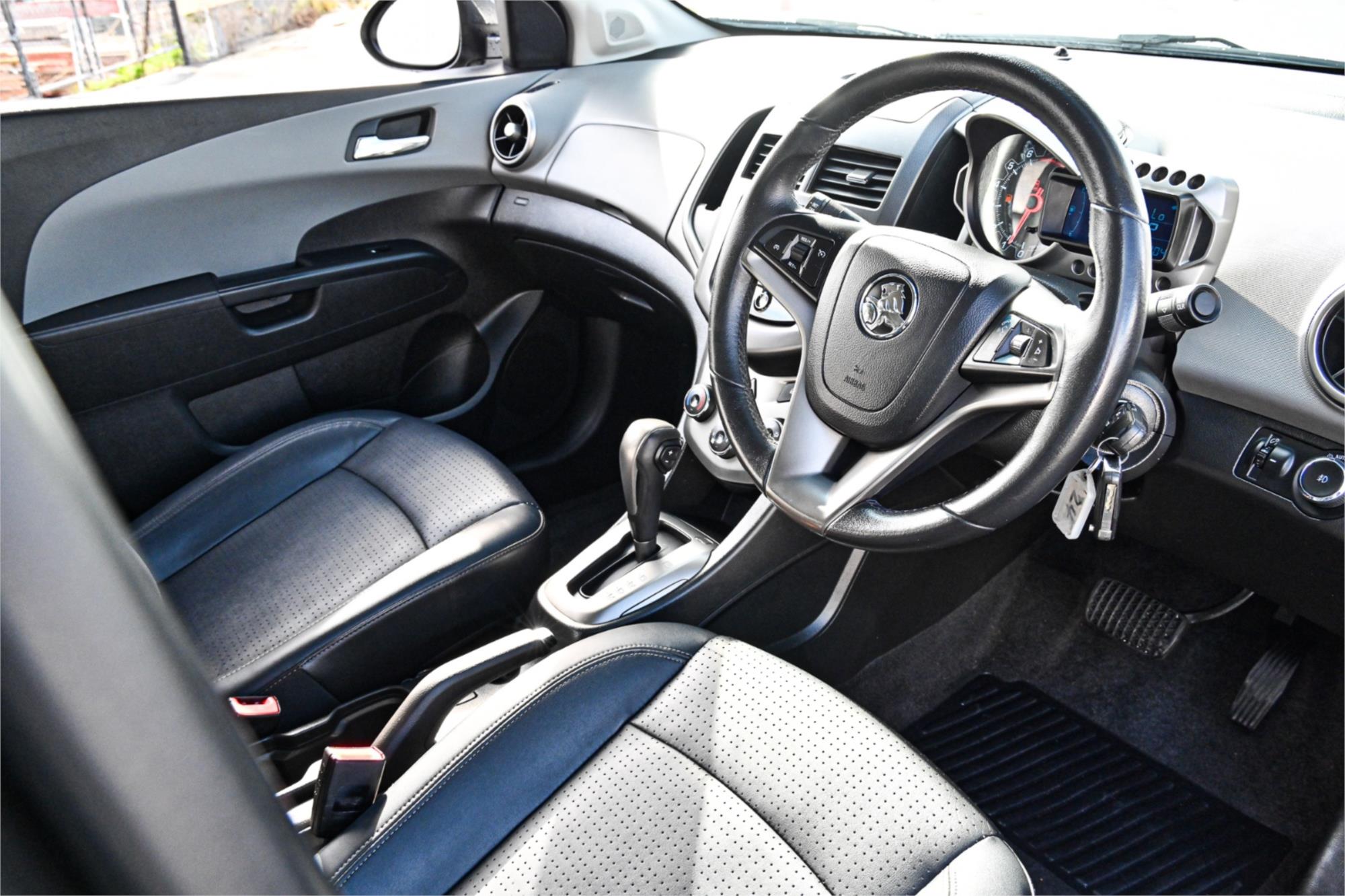 2015 HOLDEN BARINA TM MY15 CDX 6 SP AUTOMATIC 5D HATCHBACK