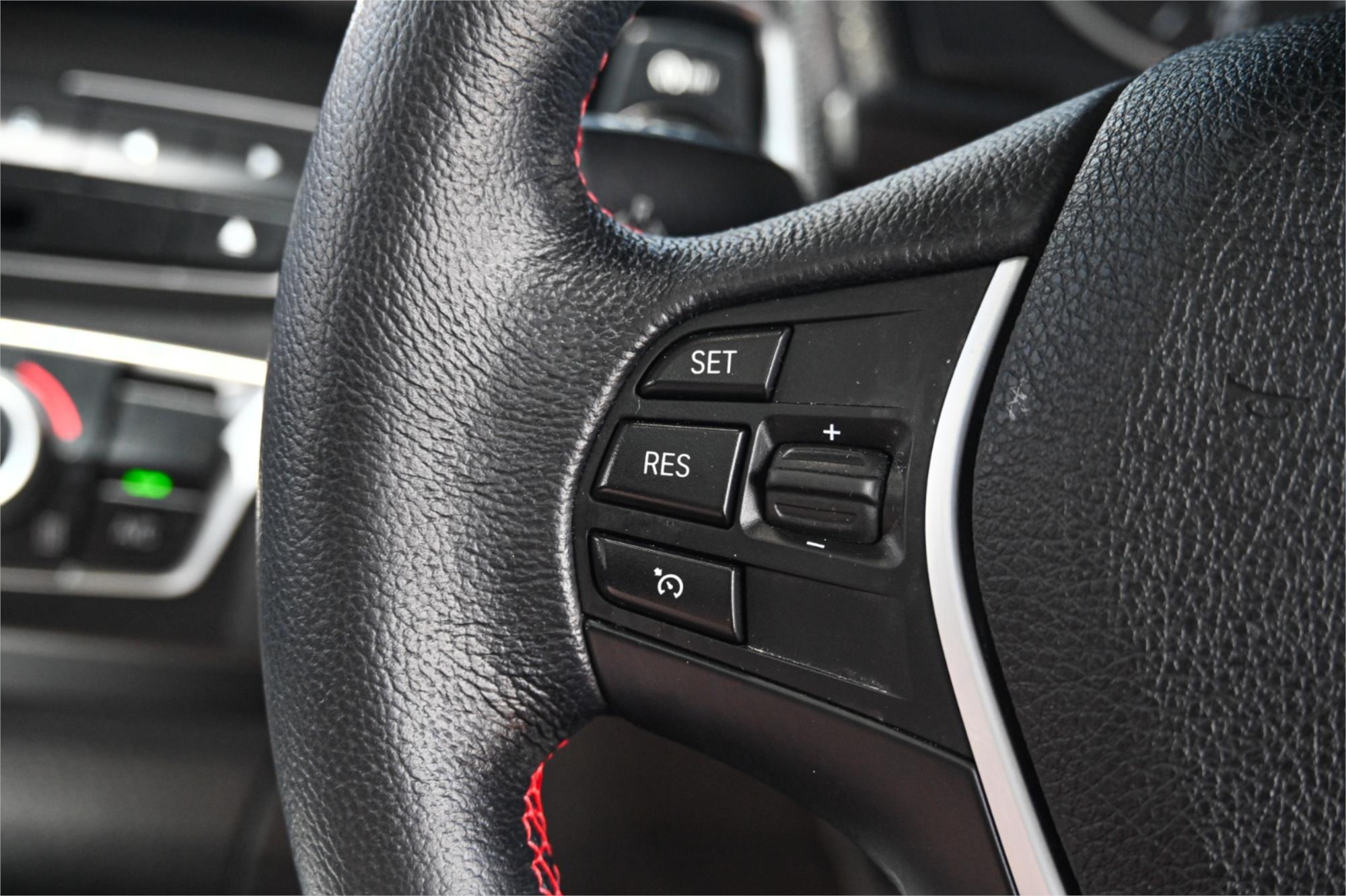 2013 BMW 1 F20 MY13 18i 8 SP AUTOMATIC 5D HATCHBACK