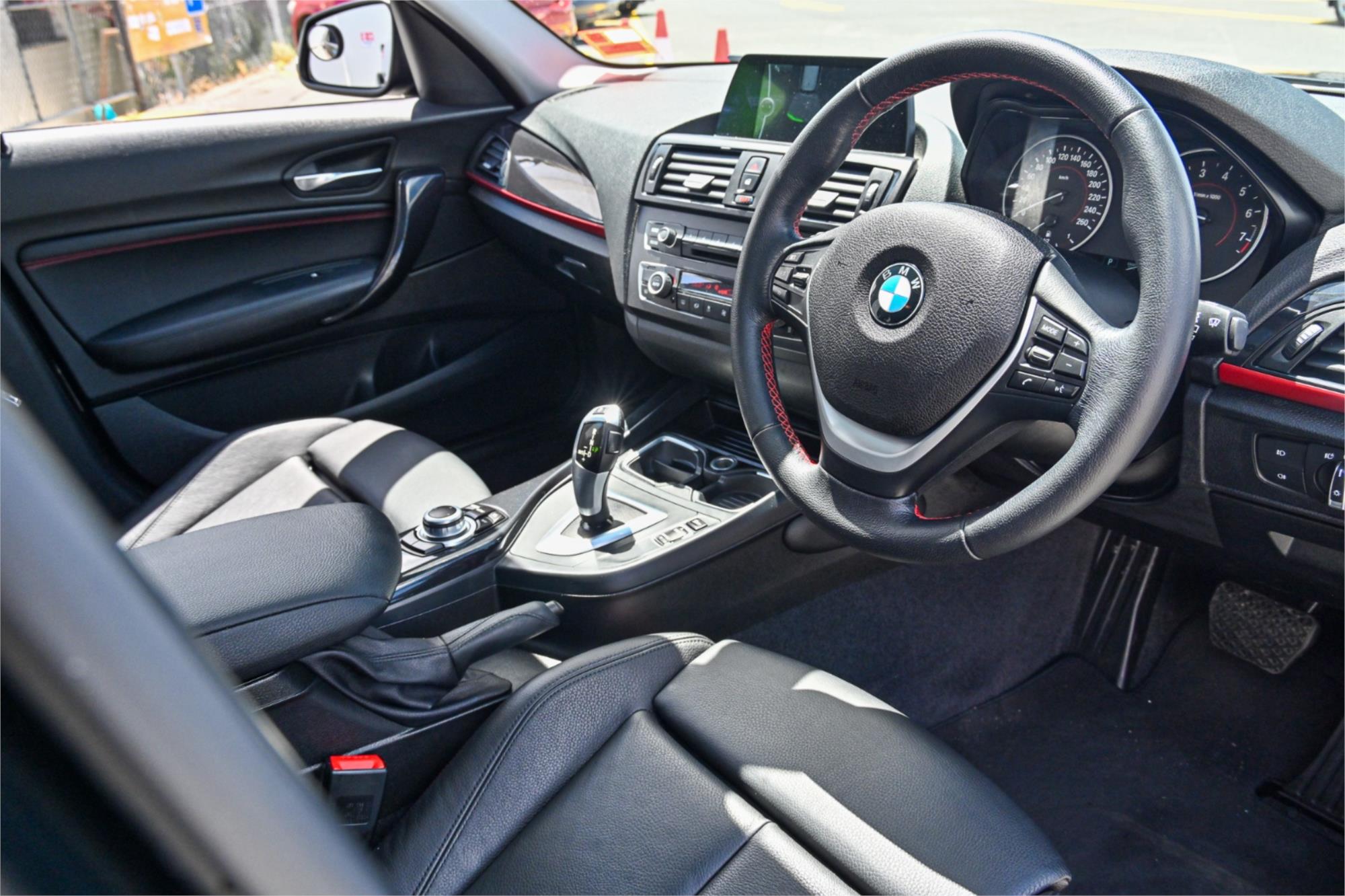 2013 BMW 1 F20 MY13 18i 8 SP AUTOMATIC 5D HATCHBACK