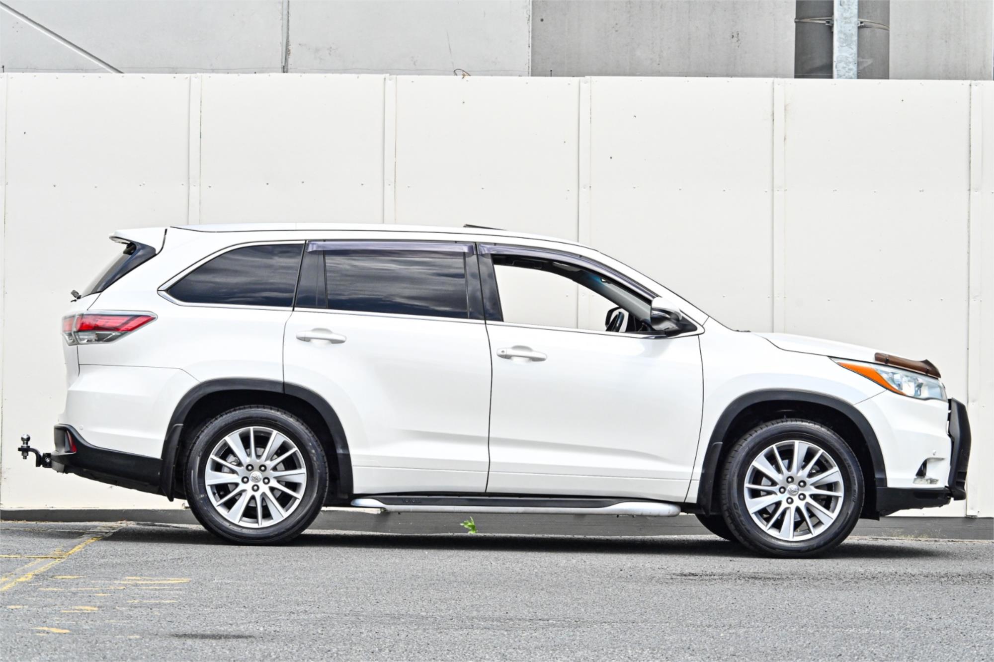 2015 TOYOTA KLUGER GSU55R GRANDE (4x4) 6 SP AUTOMATIC 4D WAGON