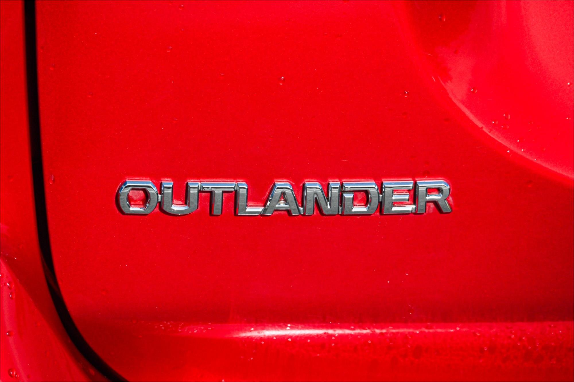 2019 MITSUBISHI OUTLANDER ZL MY19 ES 7 SEAT (2WD) CONTINUOUS VARIABLE 4D WAGON