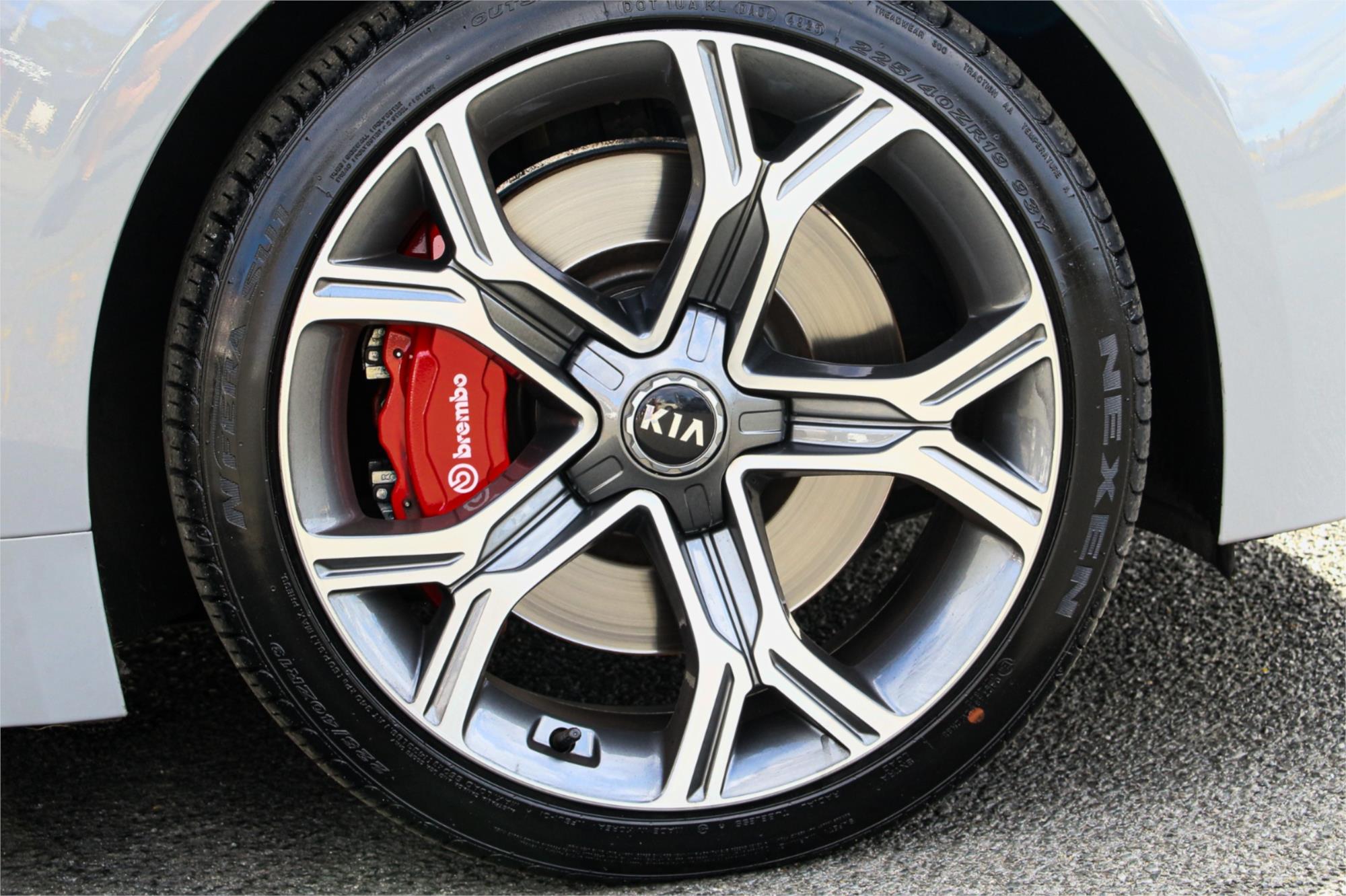 2018 KIA STINGER CK MY19 GT (RED LEATHER) 8 SP AUTOMATIC 4D SEDAN