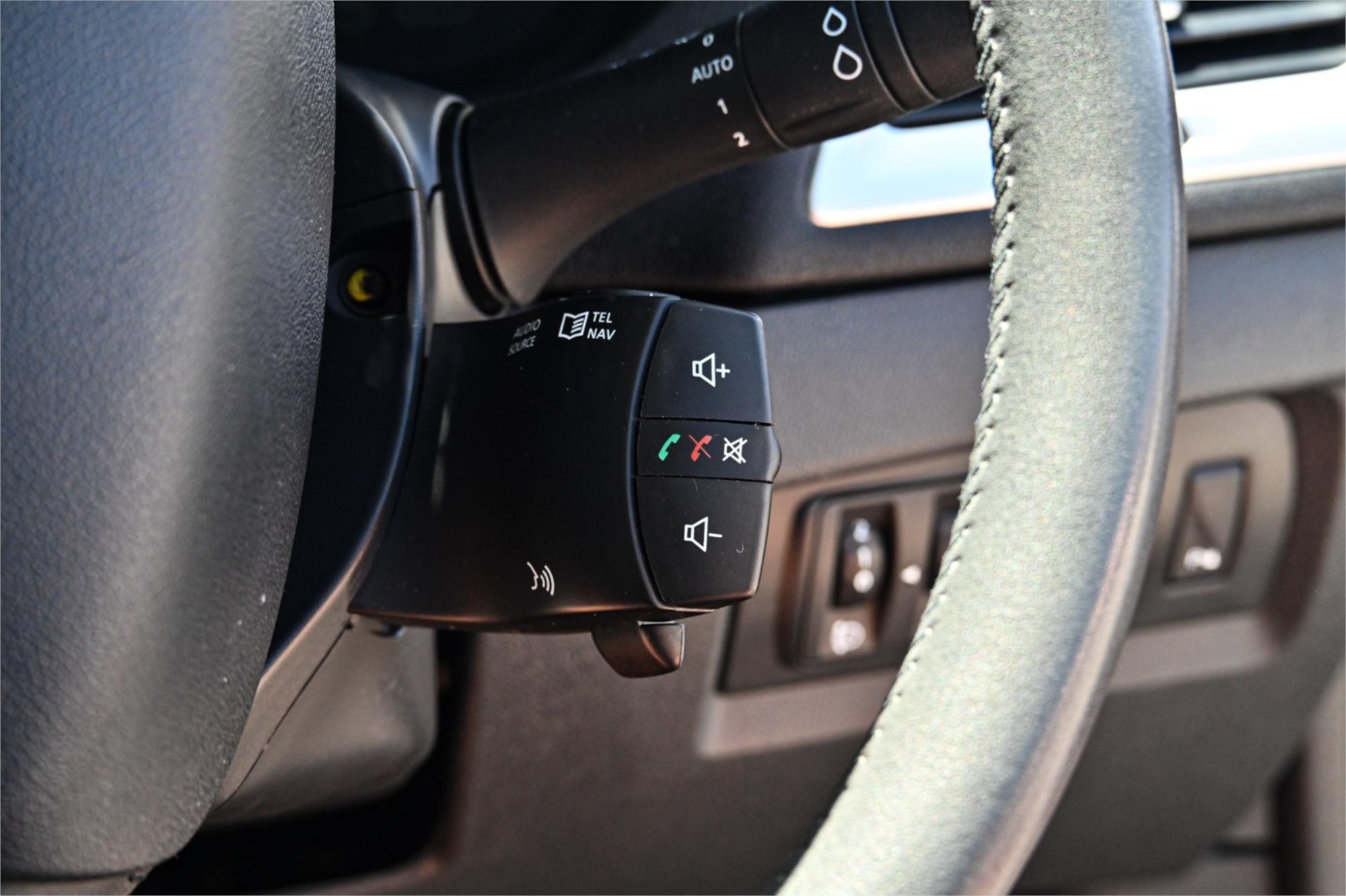 2011 RENAULT MEGANE III B32 PRIVILEGE CONTINUOUS VARIABLE HATCHBACK