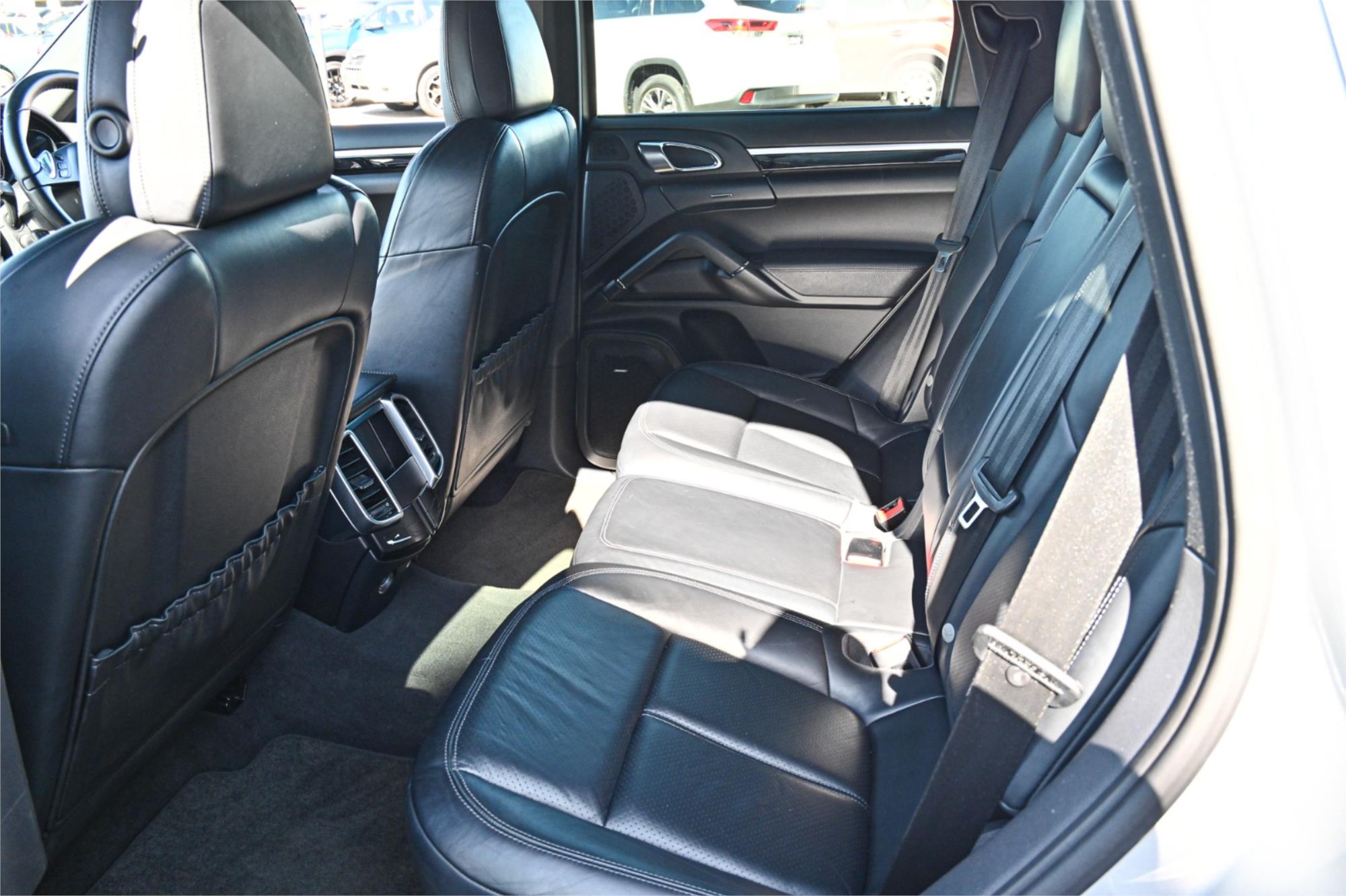 2011 PORSCHE CAYENNE SERIES 2 DIESEL 8 SP AUTOMATIC TIPTRONIC 4D WAGON