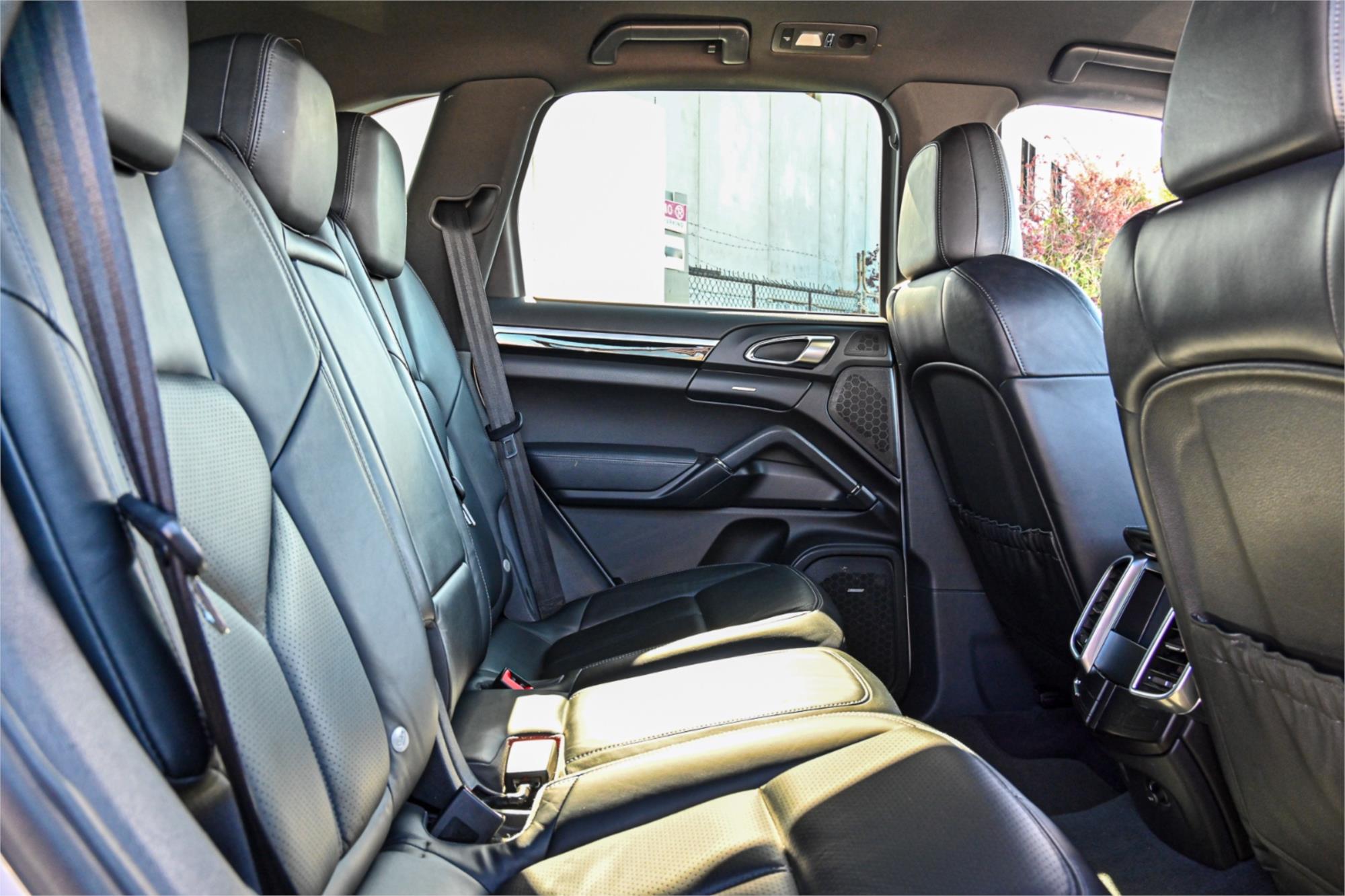 2011 PORSCHE CAYENNE SERIES 2 DIESEL 8 SP AUTOMATIC TIPTRONIC 4D WAGON