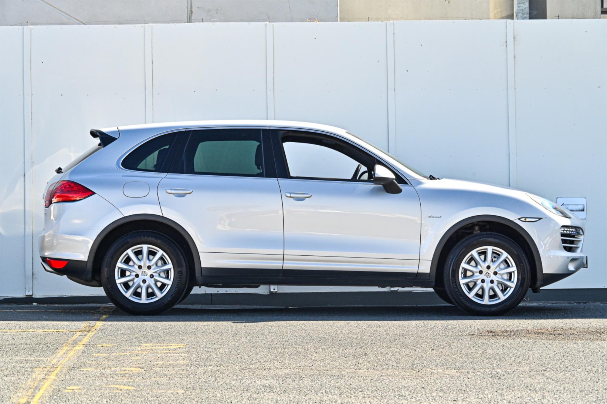 2011 PORSCHE CAYENNE SERIES 2 DIESEL 8 SP AUTOMATIC TIPTRONIC 4D WAGON