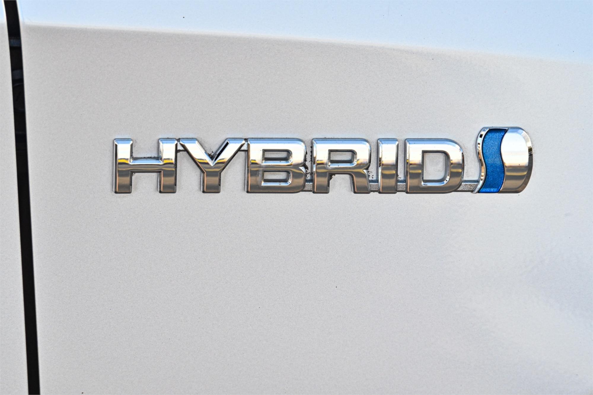 2017 TOYOTA COROLLA ZWE186R MY16 HYBRID CONTINUOUS VARIABLE 5D HATCHBACK