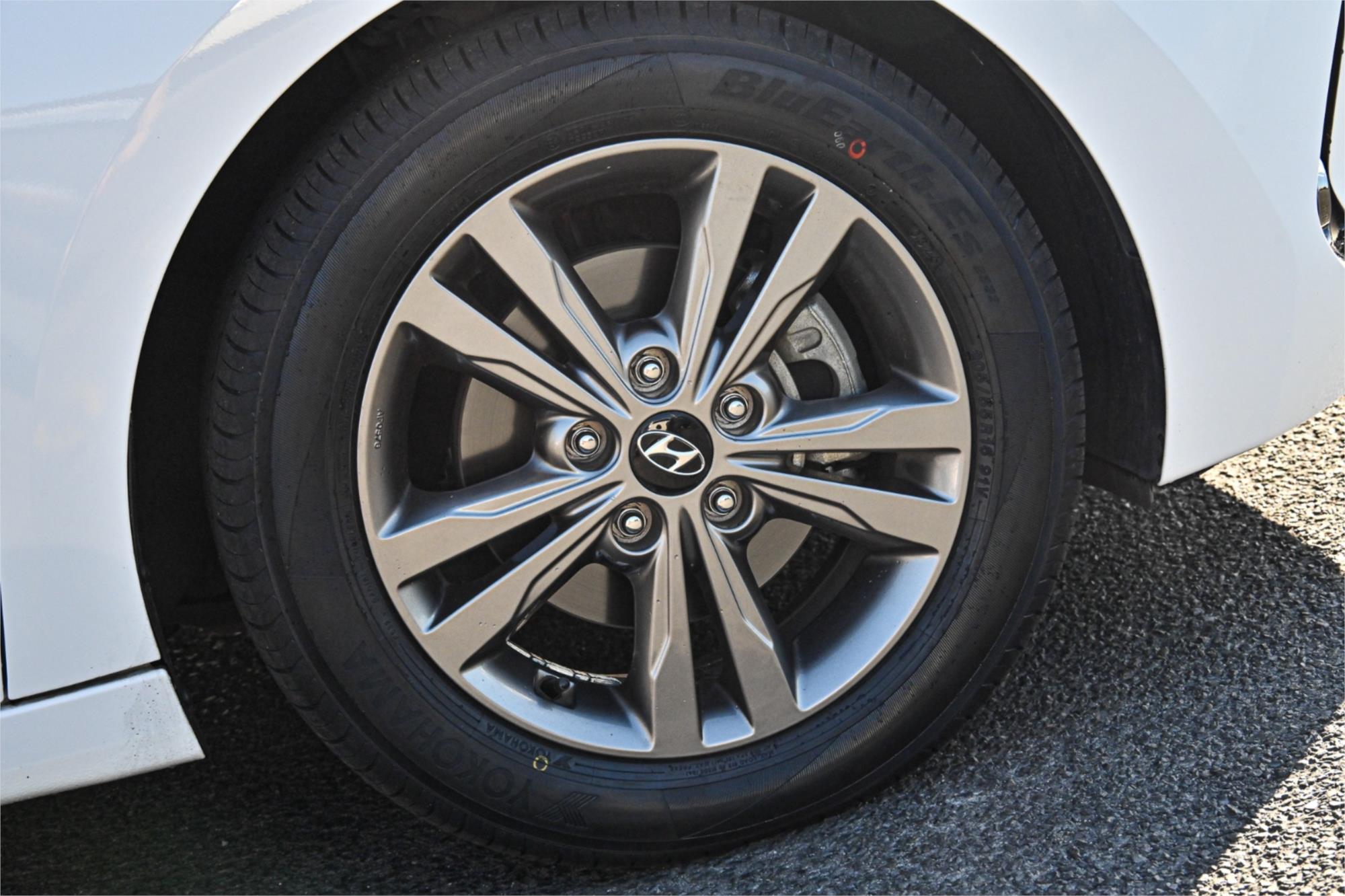 2016 HYUNDAI ELANTRA AD ACTIVE 2.0 MPI 6 SP AUTOMATIC 4D SEDAN