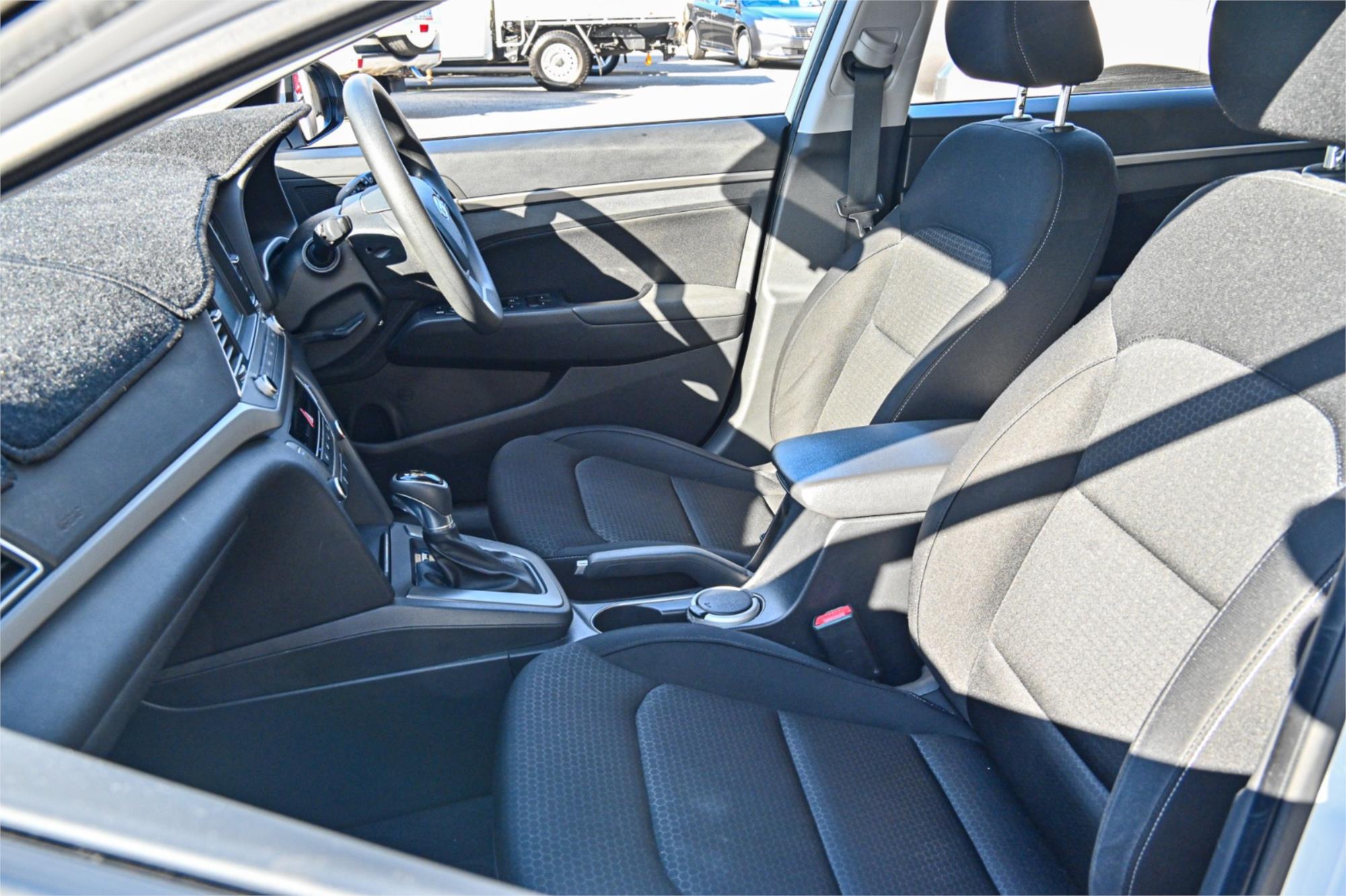 2016 HYUNDAI ELANTRA AD ACTIVE 2.0 MPI 6 SP AUTOMATIC 4D SEDAN