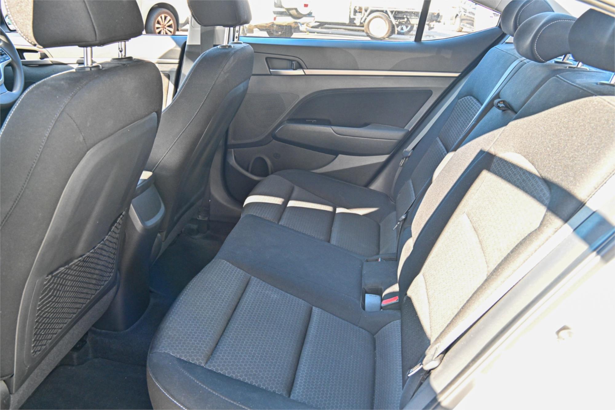 2016 HYUNDAI ELANTRA AD ACTIVE 2.0 MPI 6 SP AUTOMATIC 4D SEDAN