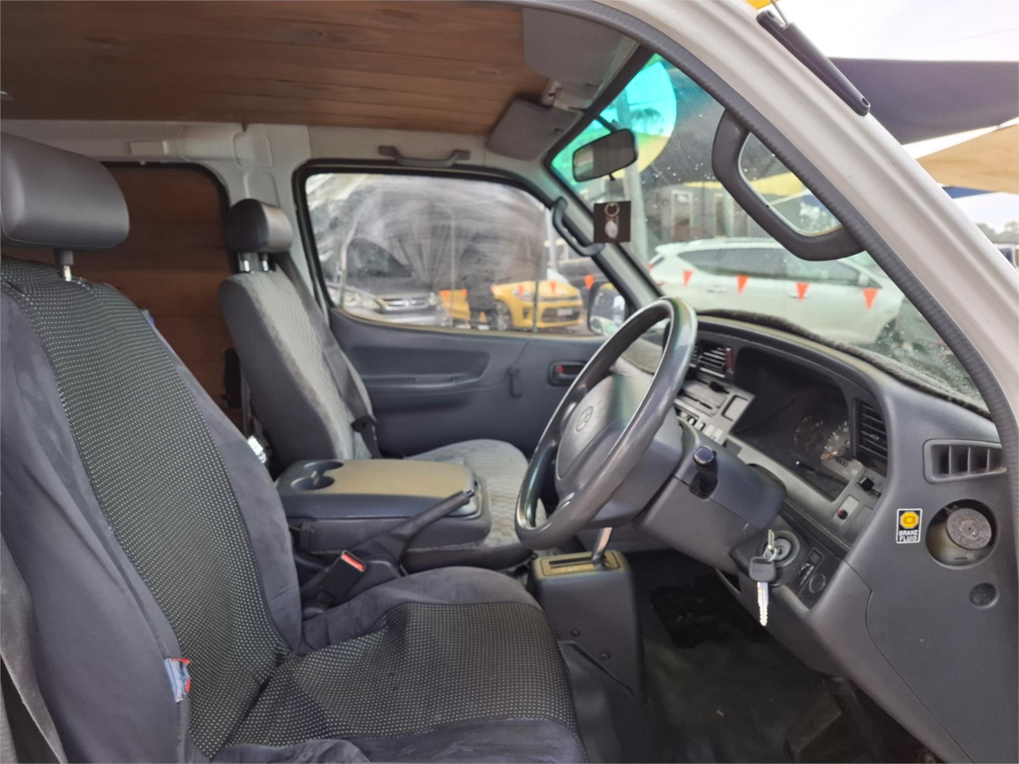 2002 TOYOTA HIACE RZH113R 4 SP AUTOMATIC 4D LONG VAN
