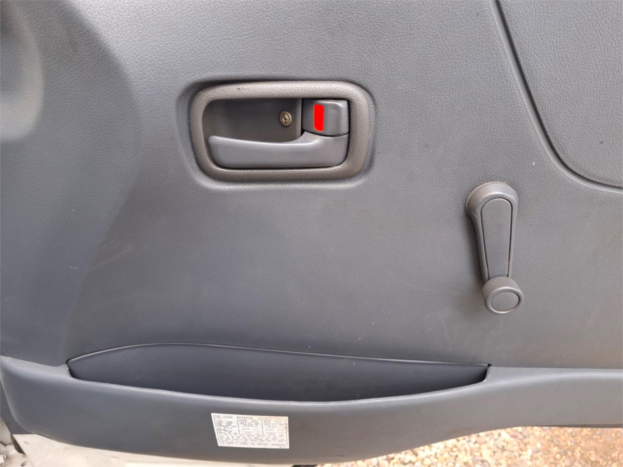 2002 TOYOTA HIACE RZH113R 4 SP AUTOMATIC 4D LONG VAN