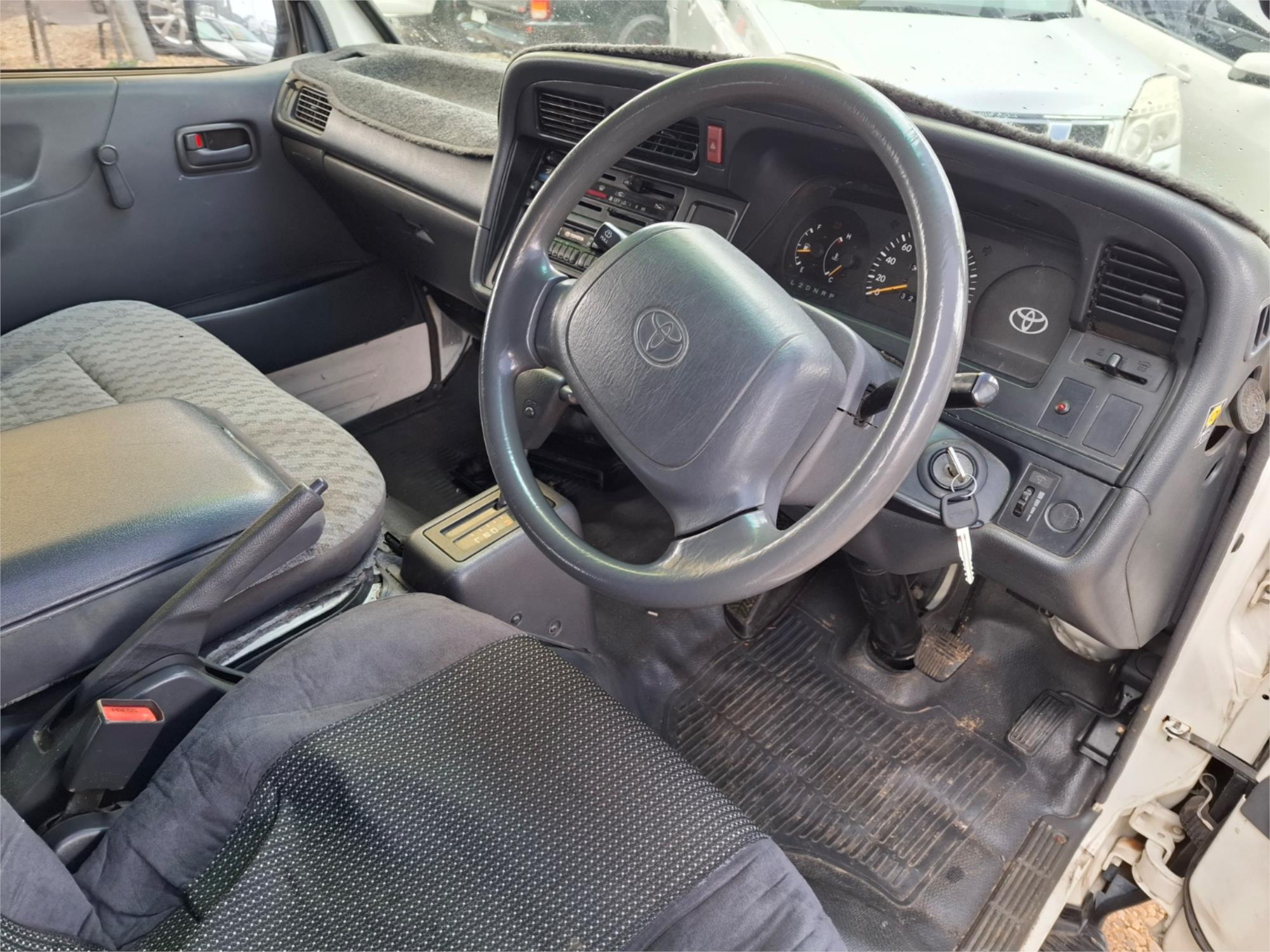 2002 TOYOTA HIACE RZH113R 4 SP AUTOMATIC 4D LONG VAN