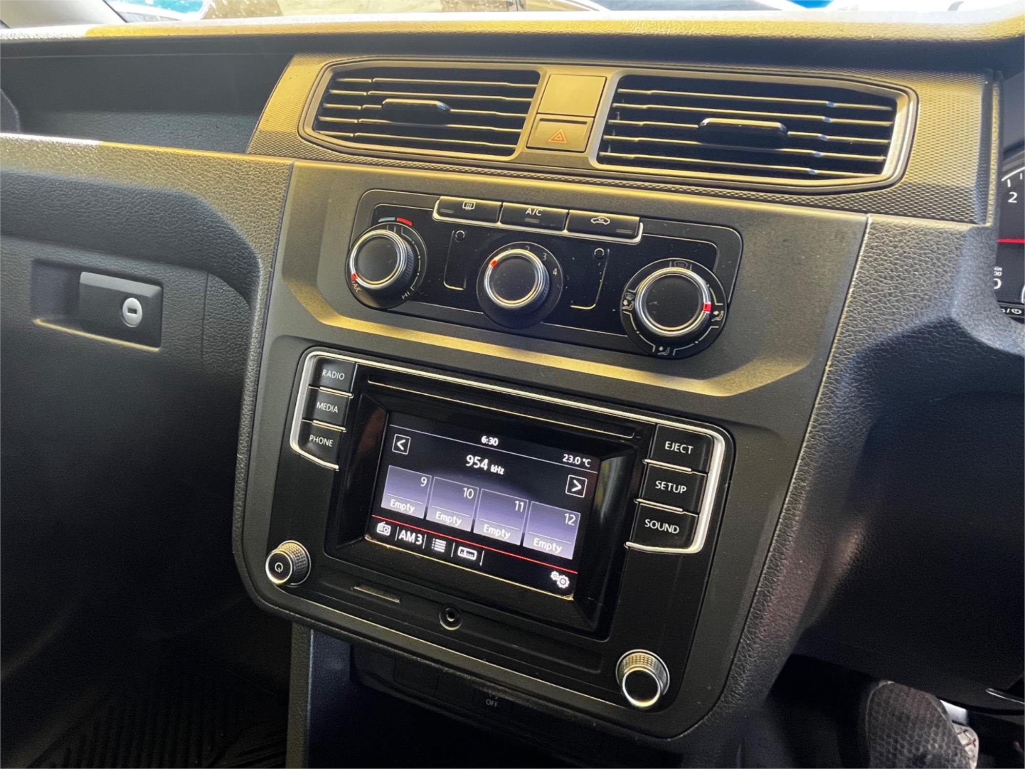 2018 VOLKSWAGEN CADDY 2K MY18 SWB TDI250 6 SP AUTO DIRECT SHIFT 3D VAN