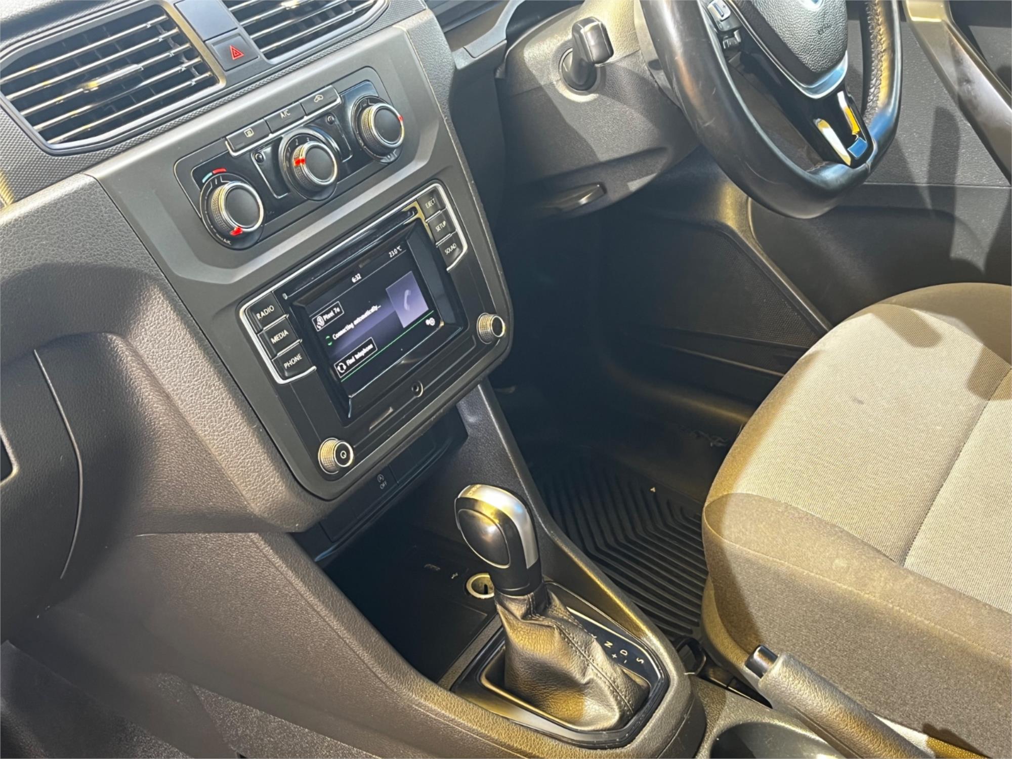 2018 VOLKSWAGEN CADDY 2K MY18 SWB TDI250 6 SP AUTO DIRECT SHIFT 3D VAN