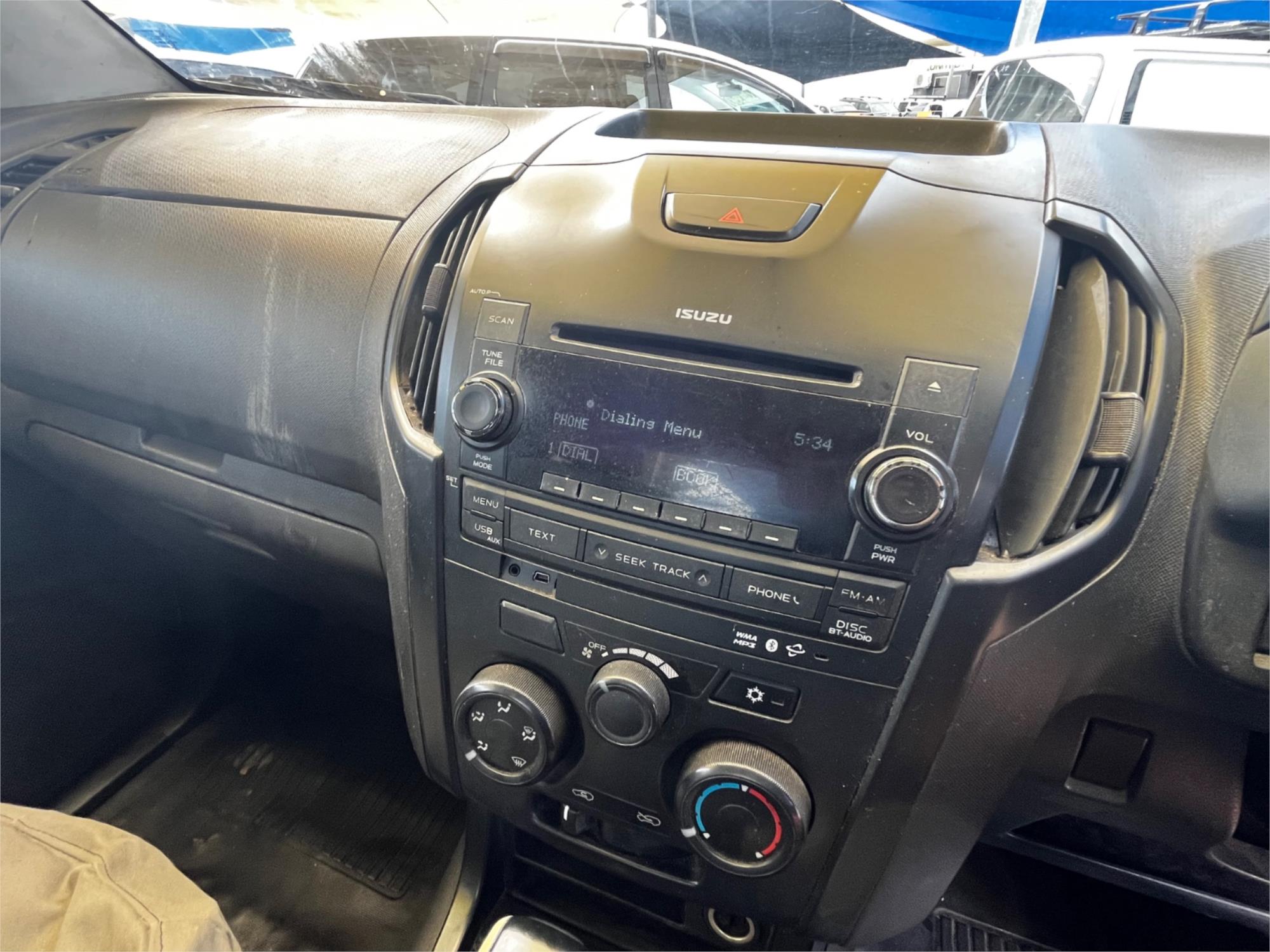 2015 ISUZU D-MAX TF MY15 SX (4x4) 5 SP AUTOMATIC C/CHAS