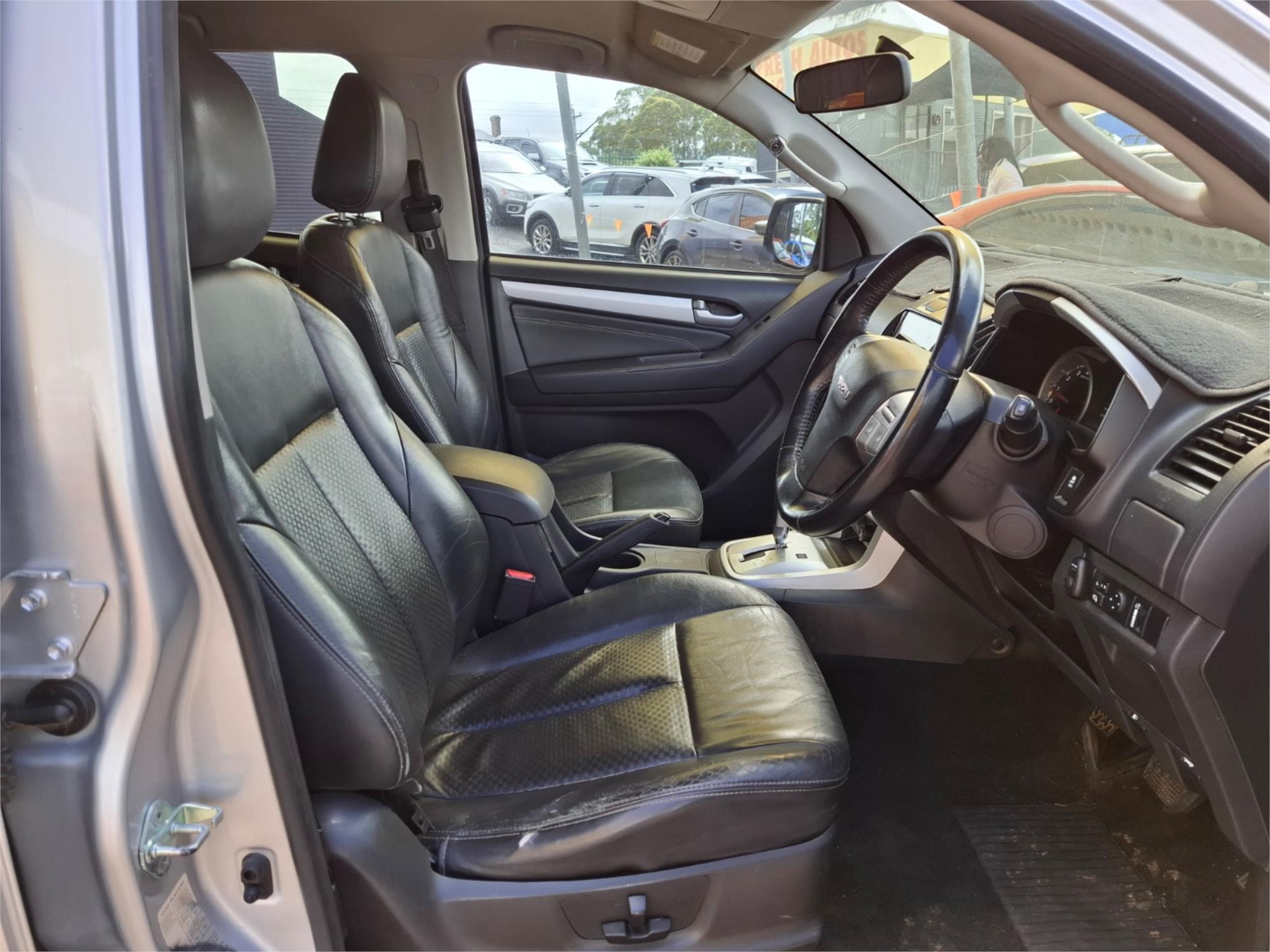 2016 ISUZU MU-X UC MY15 LS-T (4x2) 5 SP AUTOMATIC 4D WAGON