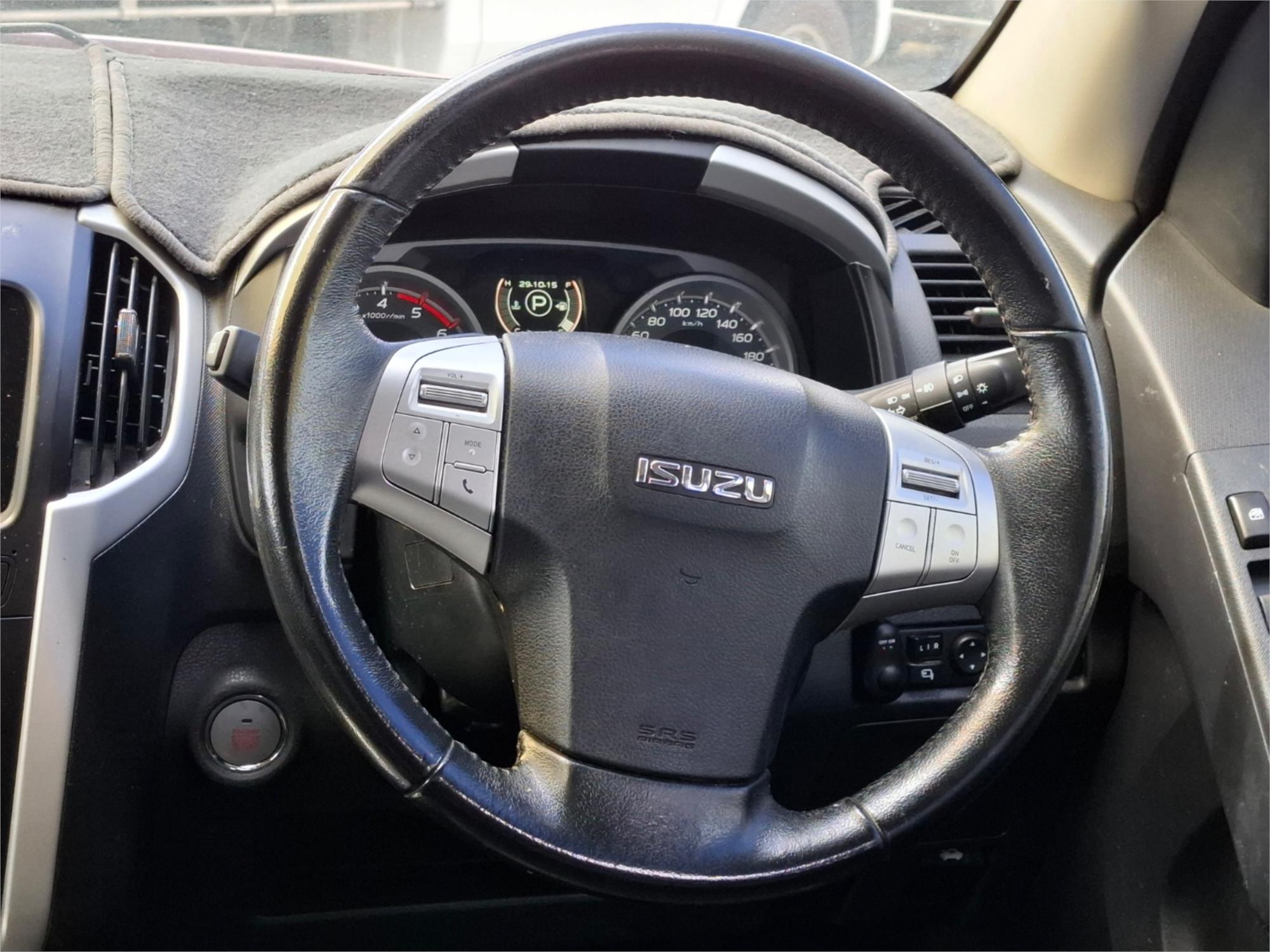 2016 ISUZU MU-X UC MY15 LS-T (4x2) 5 SP AUTOMATIC 4D WAGON