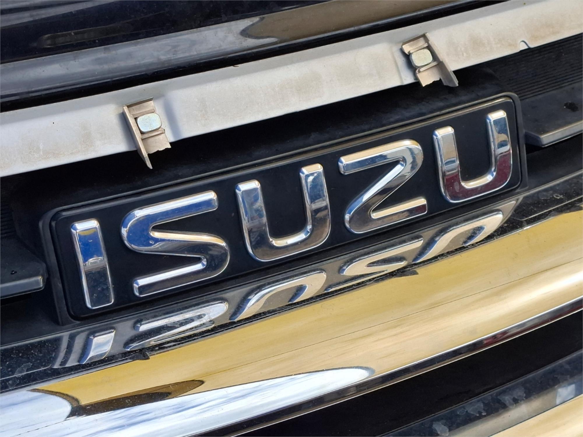 2016 ISUZU MU-X UC MY15 LS-T (4x2) 5 SP AUTOMATIC 4D WAGON