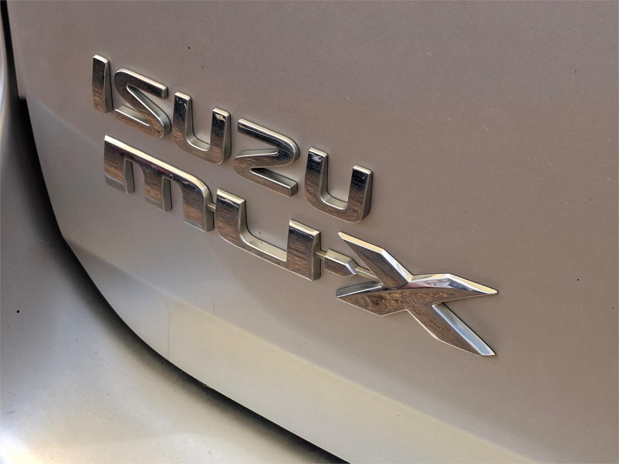 2016 ISUZU MU-X UC MY15 LS-T (4x2) 5 SP AUTOMATIC 4D WAGON