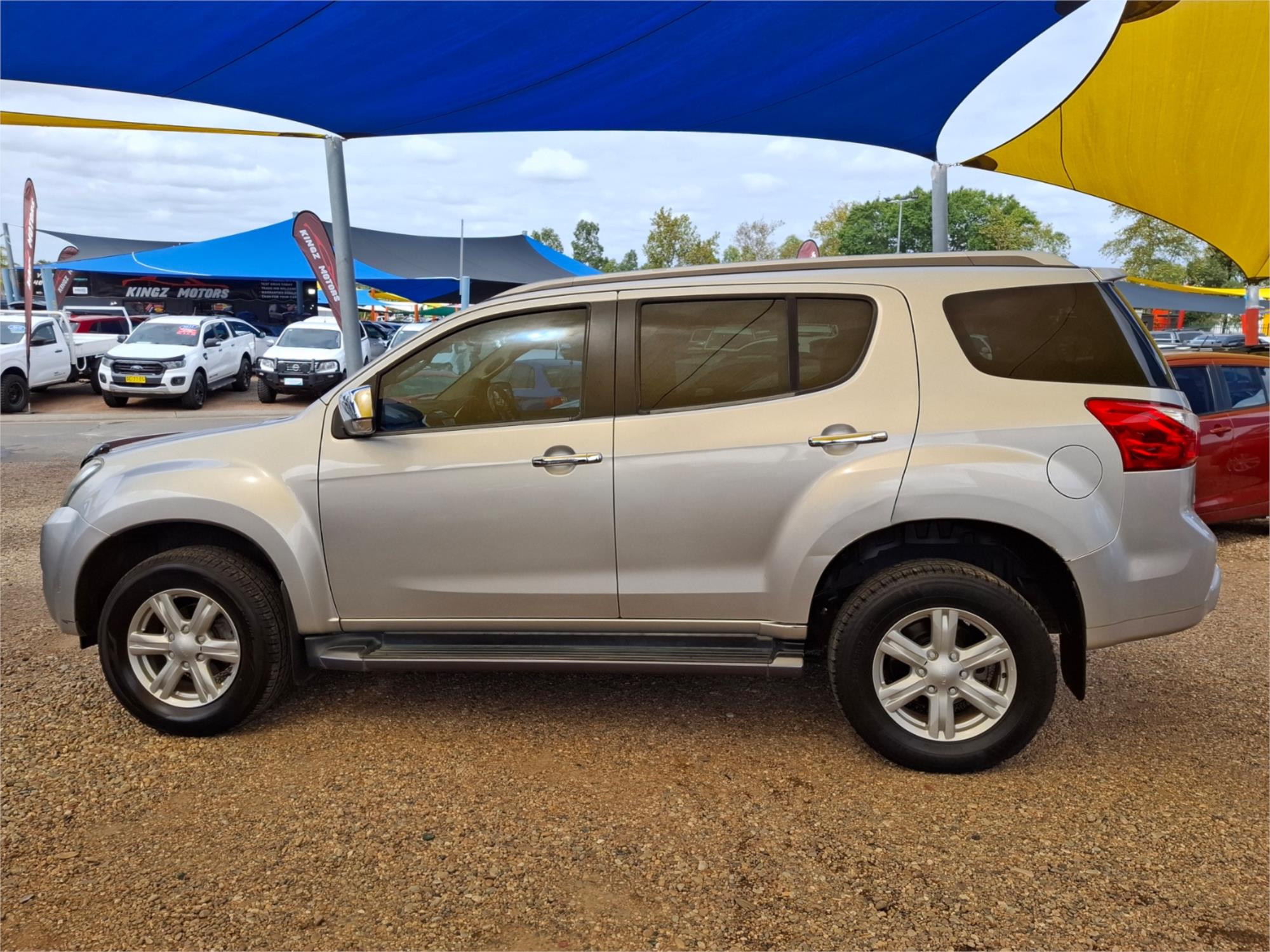2016 ISUZU MU-X UC MY15 LS-T (4x2) 5 SP AUTOMATIC 4D WAGON