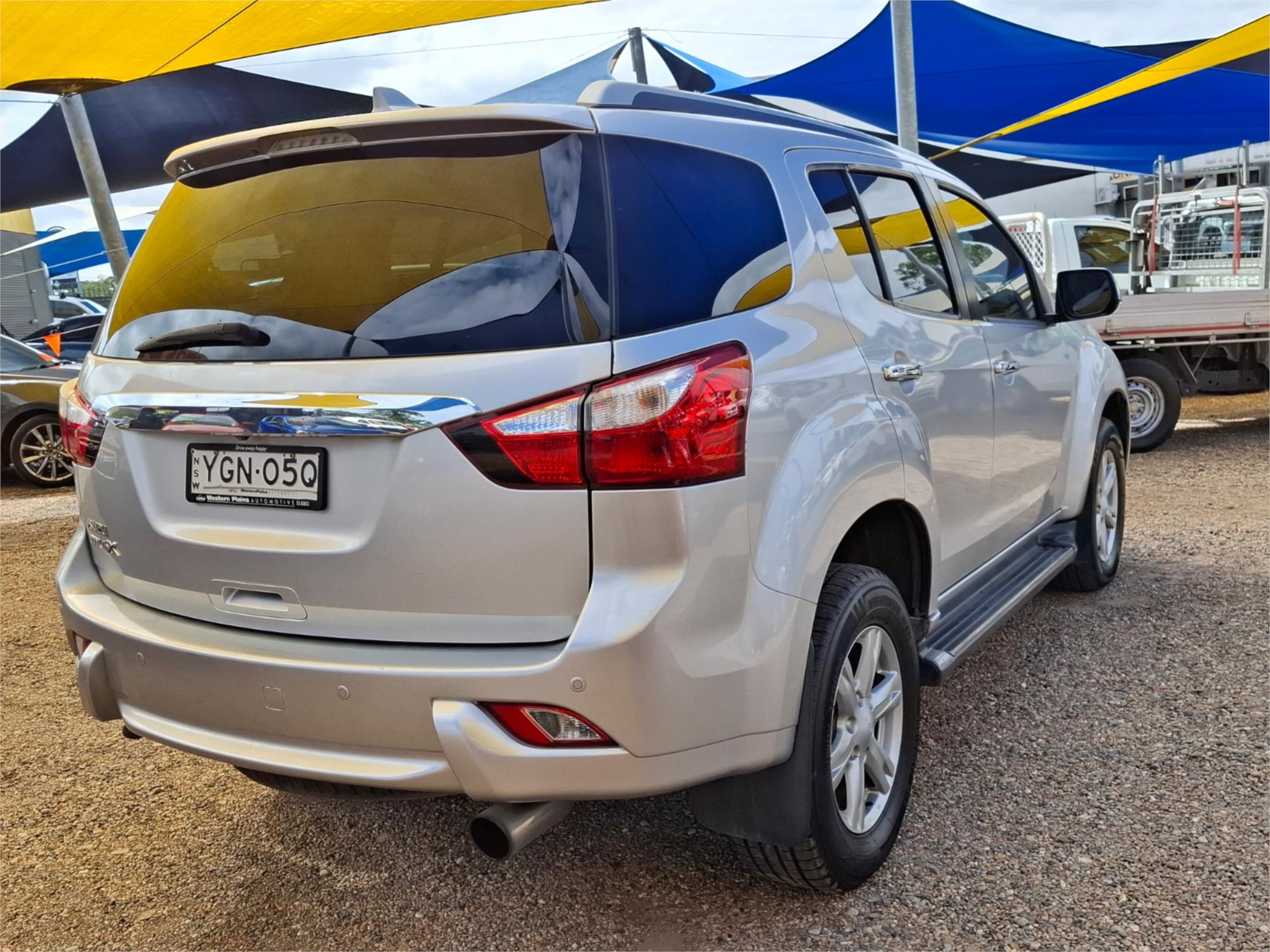 2016 ISUZU MU-X UC MY15 LS-T (4x2) 5 SP AUTOMATIC 4D WAGON