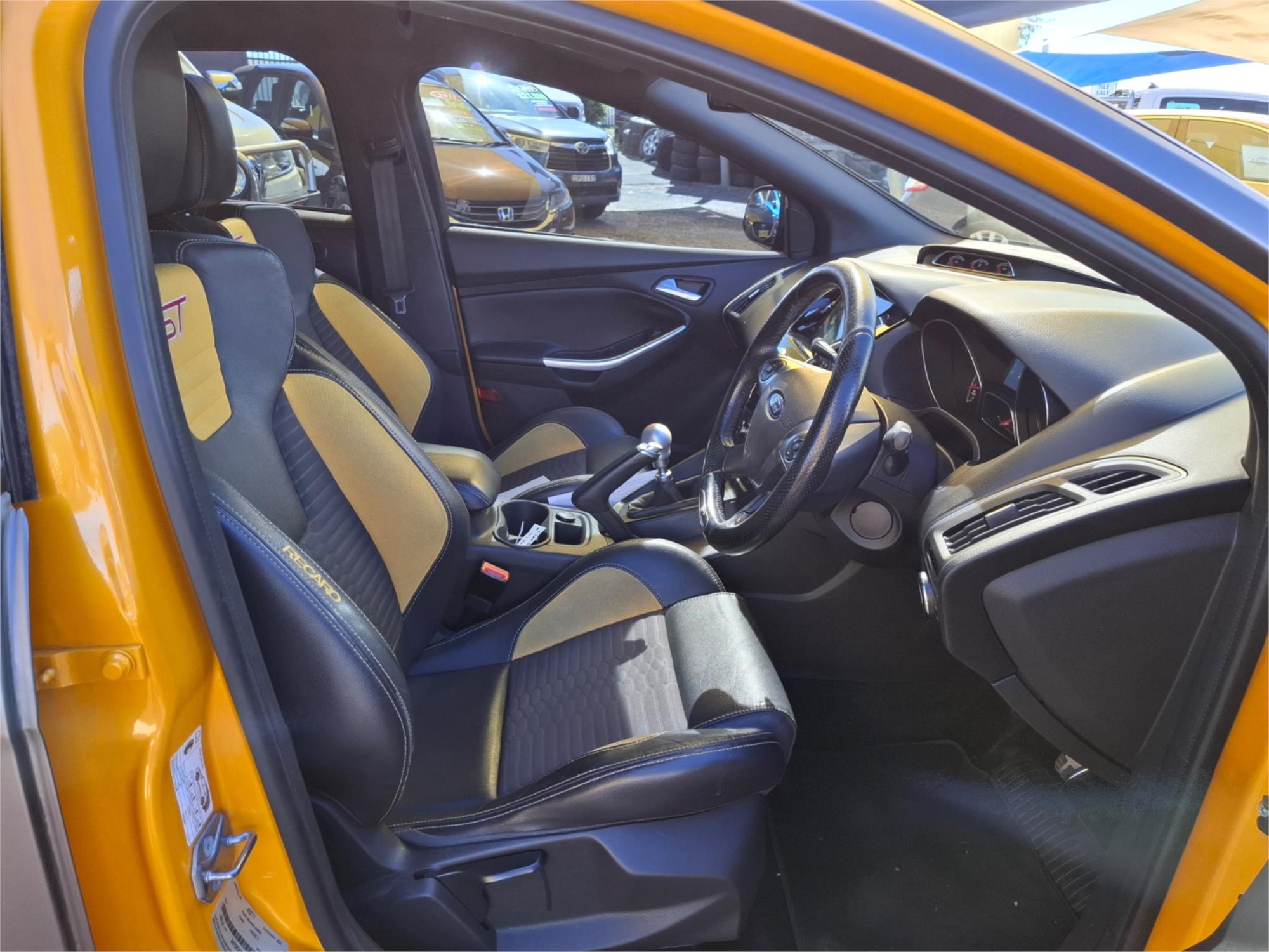 2014 FORD FOCUS LW MK2 ST 6 SP MANUAL 5D HATCHBACK