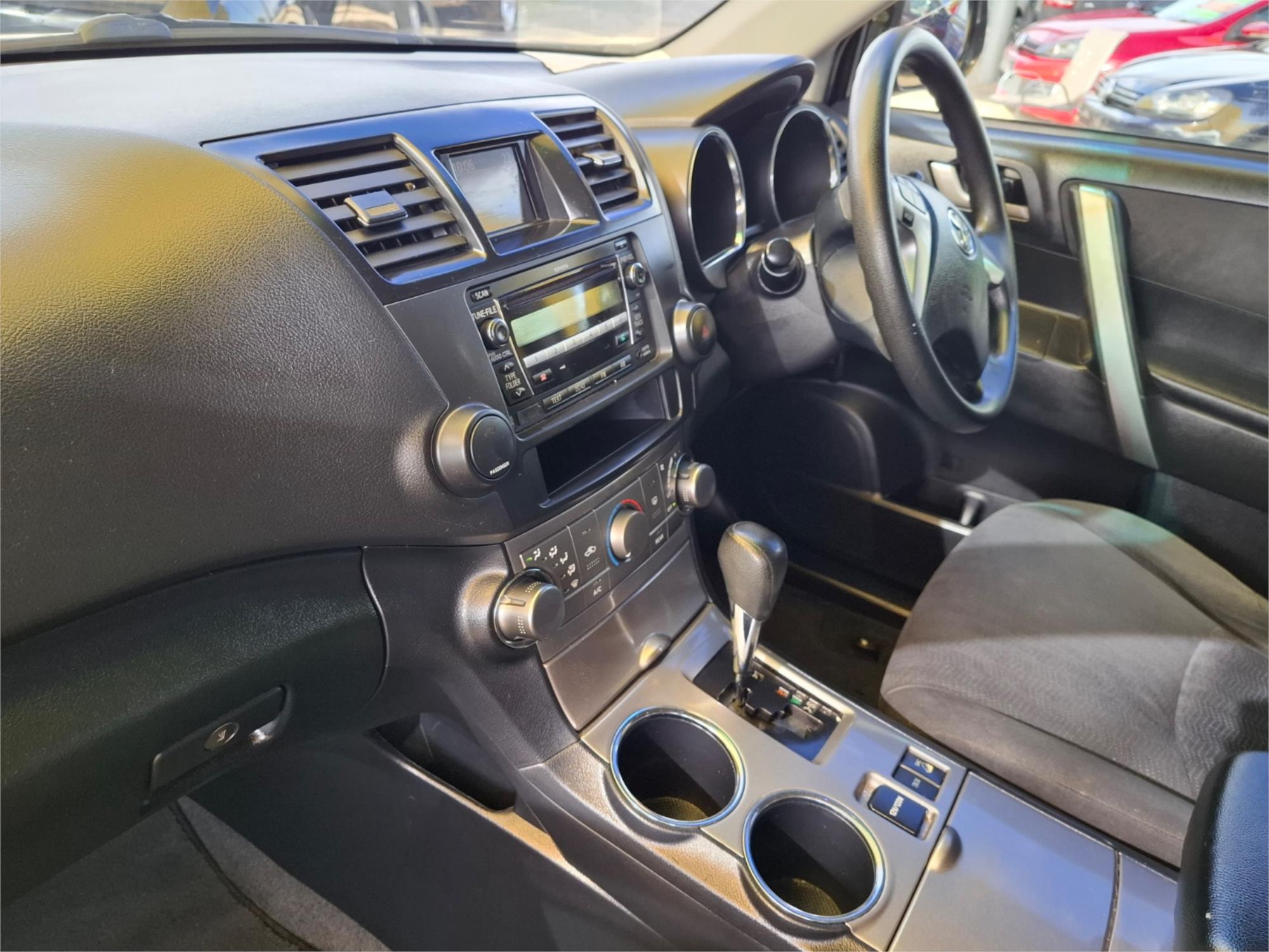 2011 TOYOTA KLUGER GSU45R MY11 UPGRADE KX-R (4x4) 5 SEAT 5 SP AUTOMATIC 4D WAGON