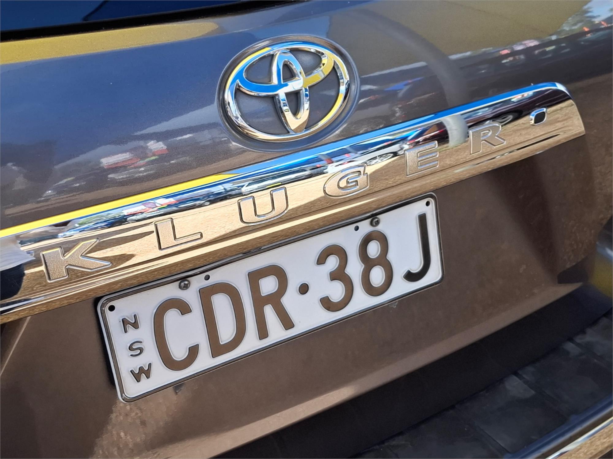2011 TOYOTA KLUGER GSU45R MY11 UPGRADE KX-R (4x4) 5 SEAT 5 SP AUTOMATIC 4D WAGON