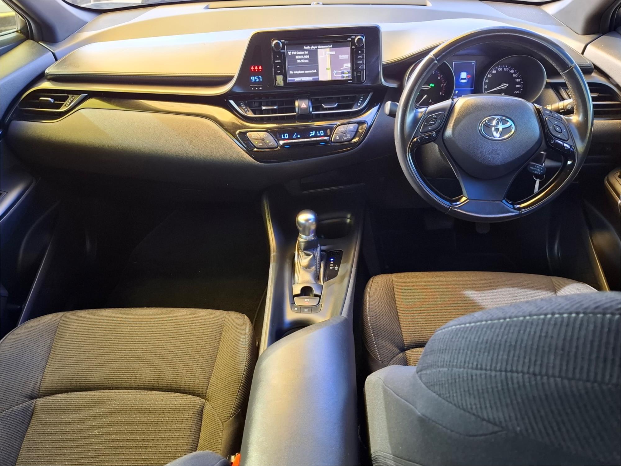 2017 TOYOTA C-HR NGX50R KOBA (AWD) CONTINUOUS VARIABLE 4D WAGON