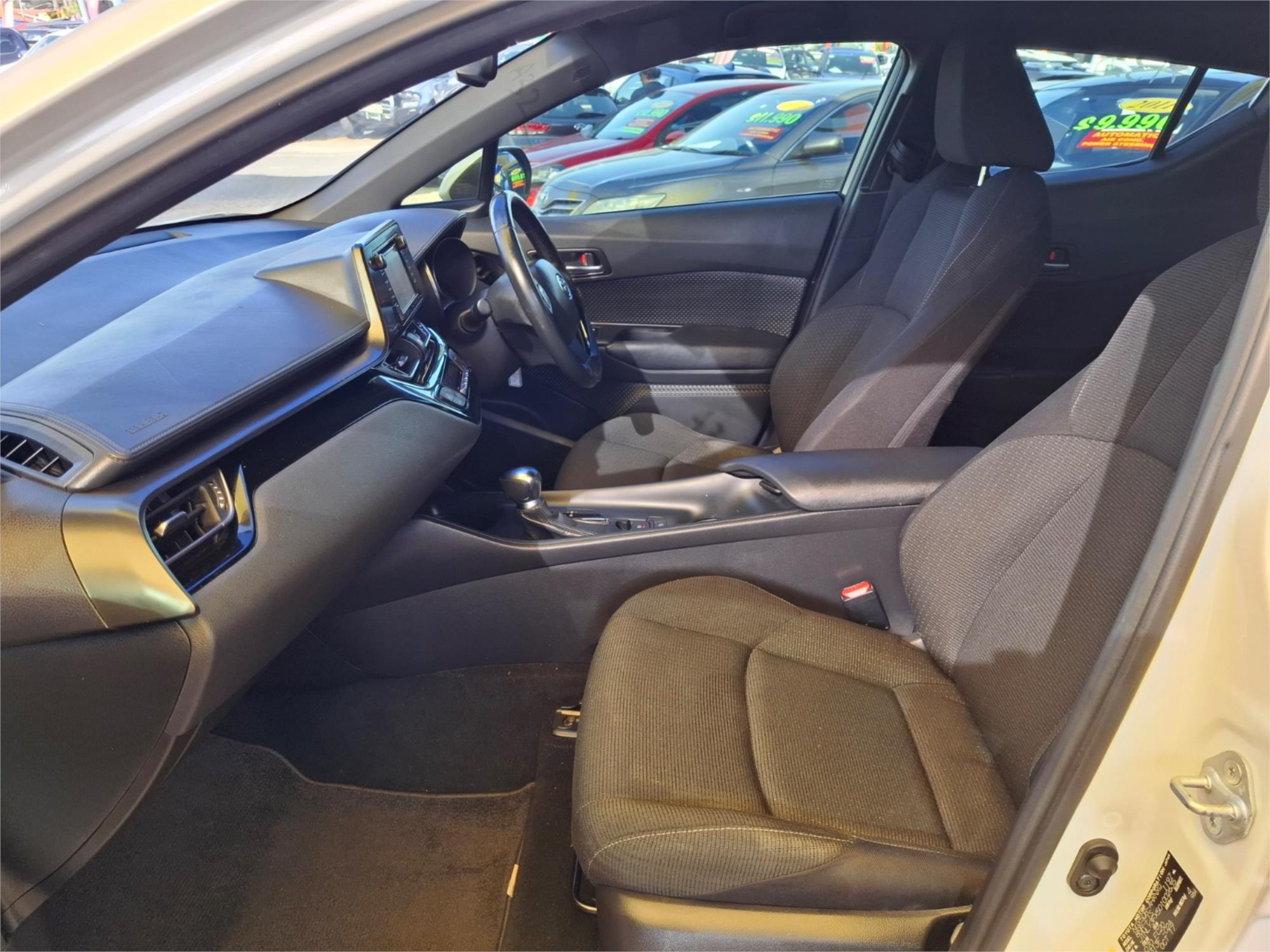 2017 TOYOTA C-HR NGX50R KOBA (AWD) CONTINUOUS VARIABLE 4D WAGON