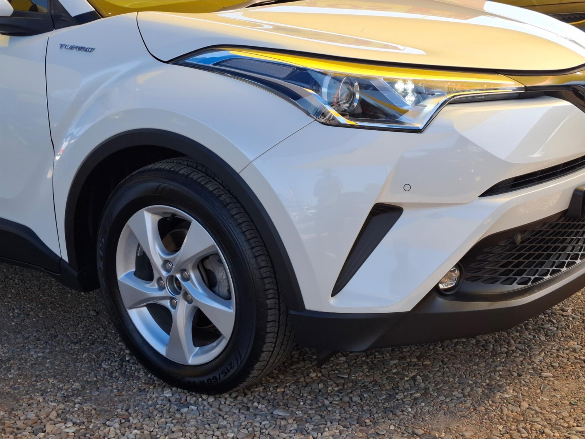 2017 TOYOTA C-HR NGX50R KOBA (AWD) CONTINUOUS VARIABLE 4D WAGON