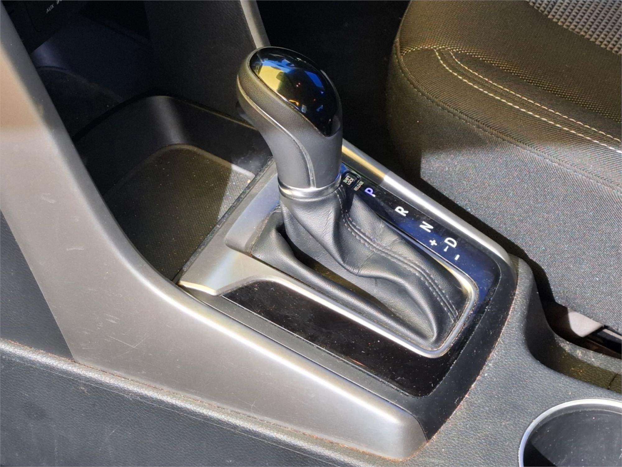2014 HYUNDAI i30 GD SE 6 SP AUTOMATIC 3D HATCHBACK