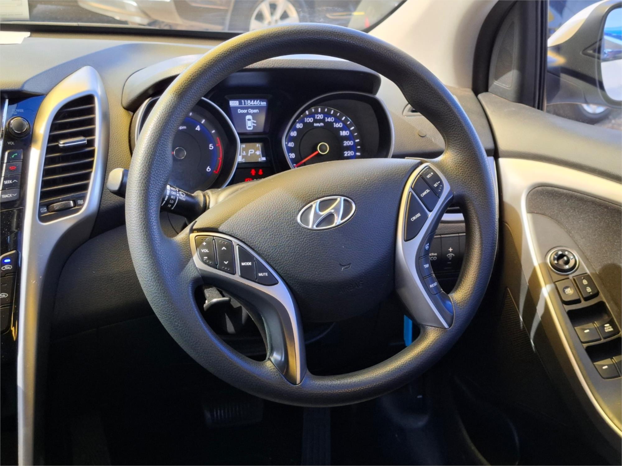 2014 HYUNDAI i30 GD SE 6 SP AUTOMATIC 3D HATCHBACK