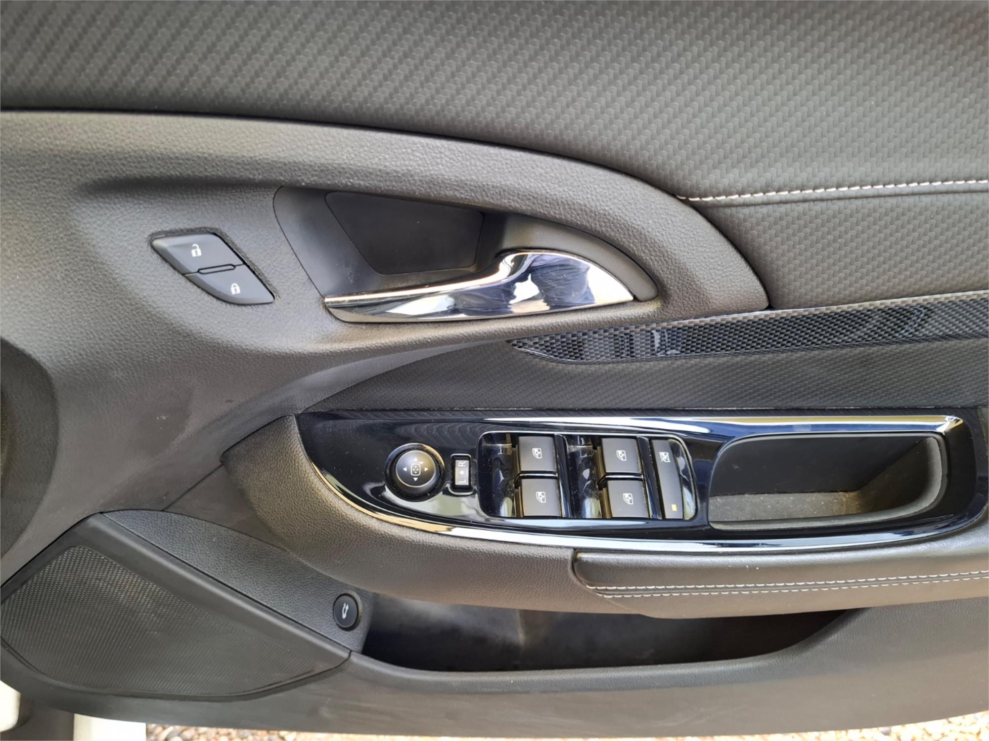 2014 HOLDEN COMMODORE VF MY15 SV6 6 SP AUTOMATIC 4D SEDAN
