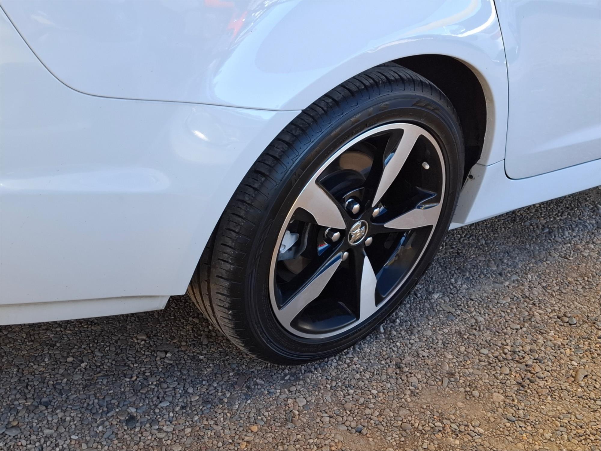 2017 HOLDEN COMMODORE VF II MY17 SV6 6 SP AUTOMATIC 4D SEDAN