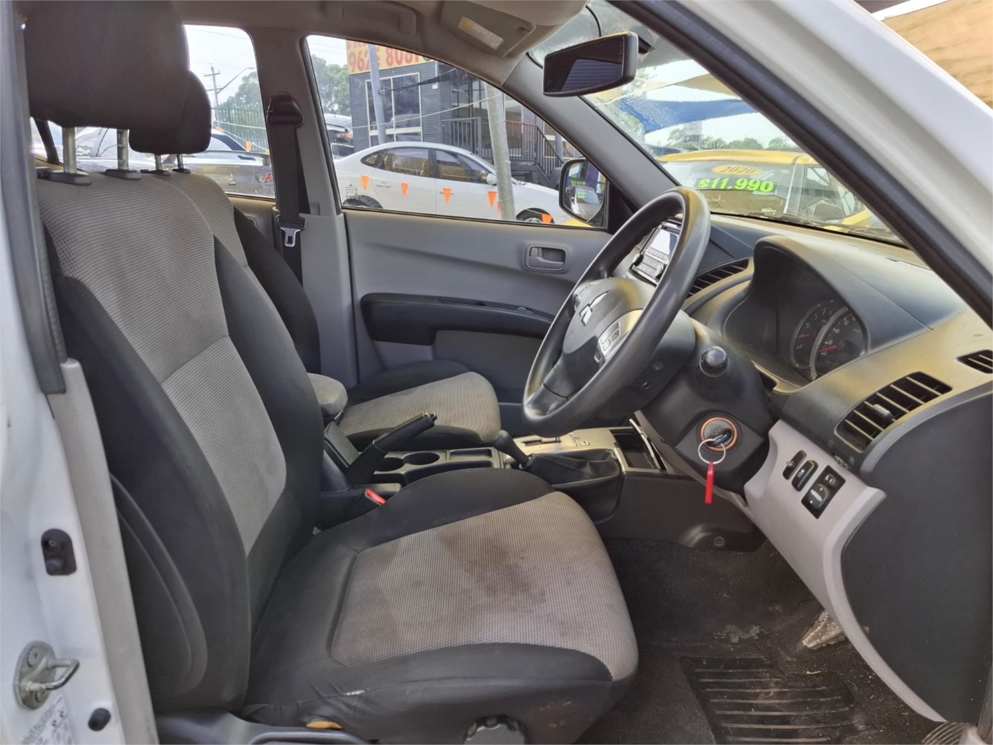 2014 MITSUBISHI TRITON MN MY14 UPDATE GLX (4x4) 4 SP AUTOMATIC 4x4 DOUBLE CAB UTILITY