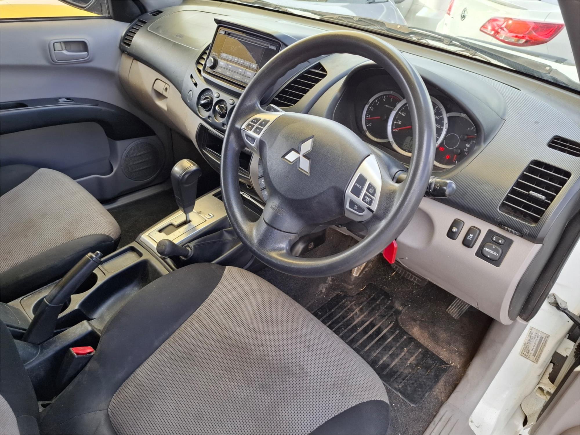 2014 MITSUBISHI TRITON MN MY14 UPDATE GLX (4x4) 4 SP AUTOMATIC 4x4 DOUBLE CAB UTILITY