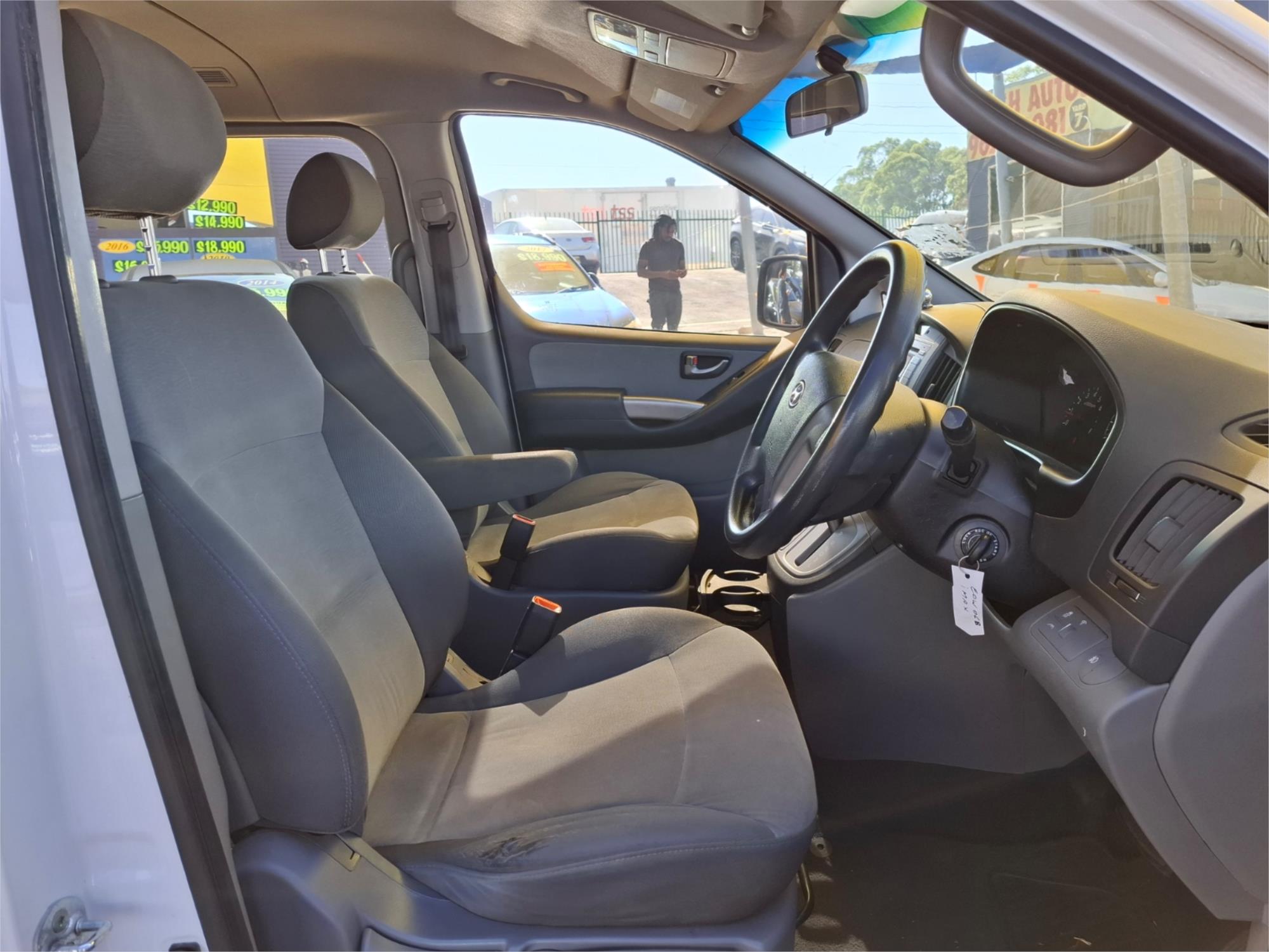 2014 HYUNDAI iMAX TQ MY13 4 SP AUTOMATIC 4D WAGON
