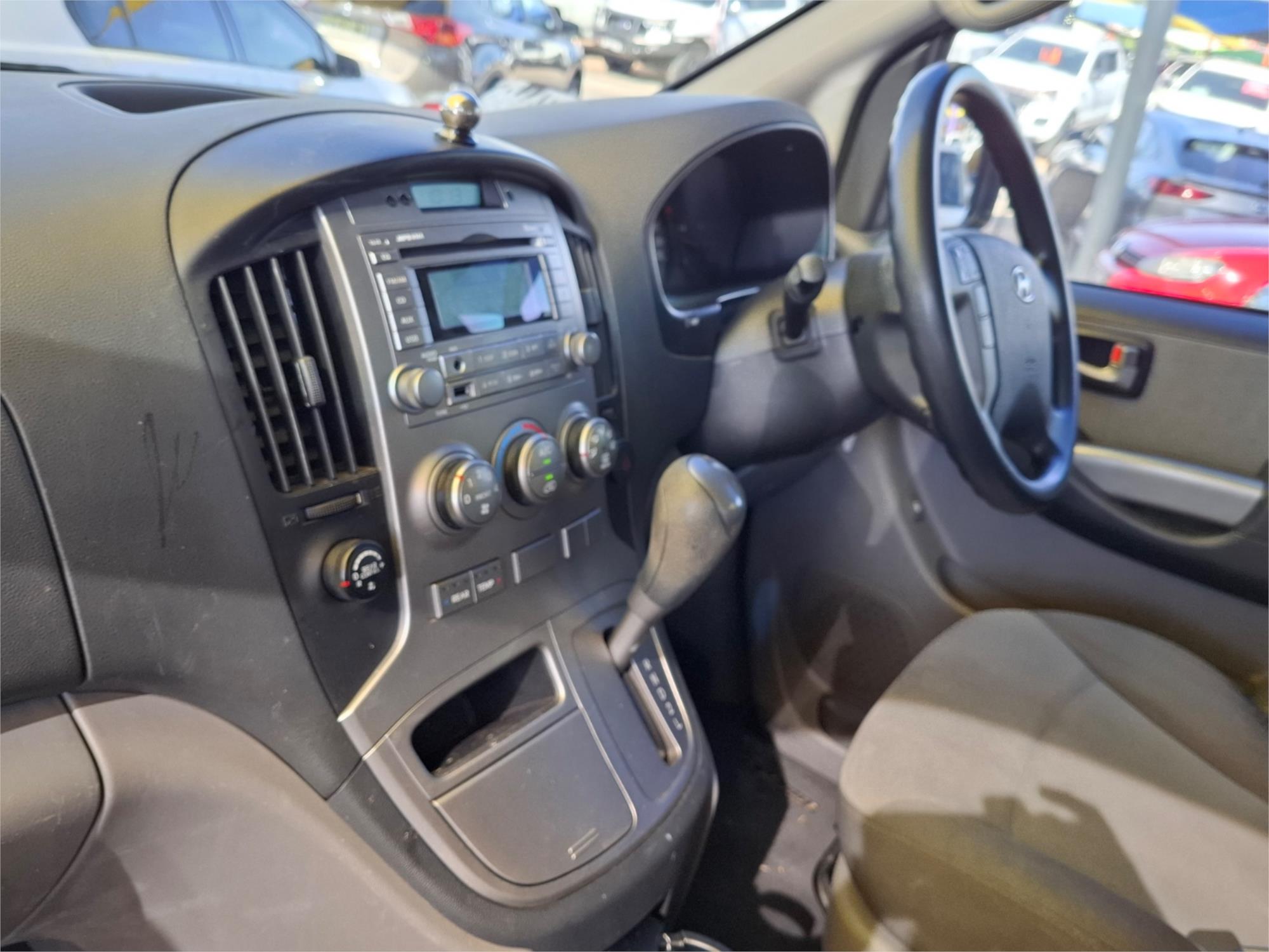 2014 HYUNDAI iMAX TQ MY13 4 SP AUTOMATIC 4D WAGON