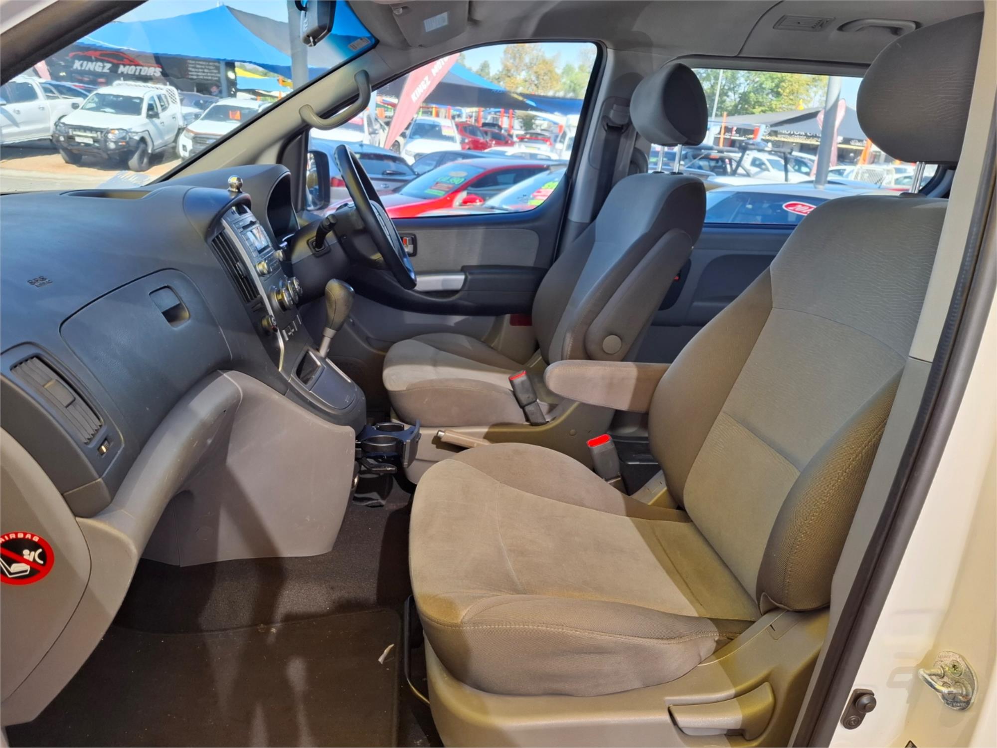 2014 HYUNDAI iMAX TQ MY13 4 SP AUTOMATIC 4D WAGON