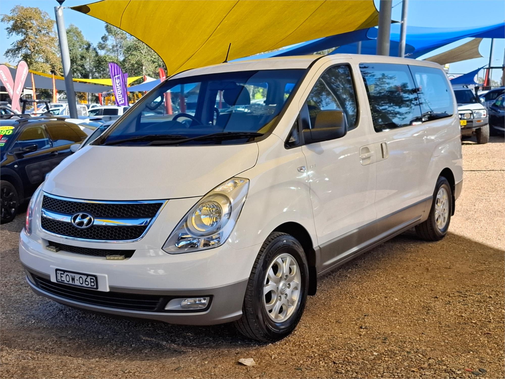 2014 HYUNDAI iMAX TQ MY13 4 SP AUTOMATIC 4D WAGON