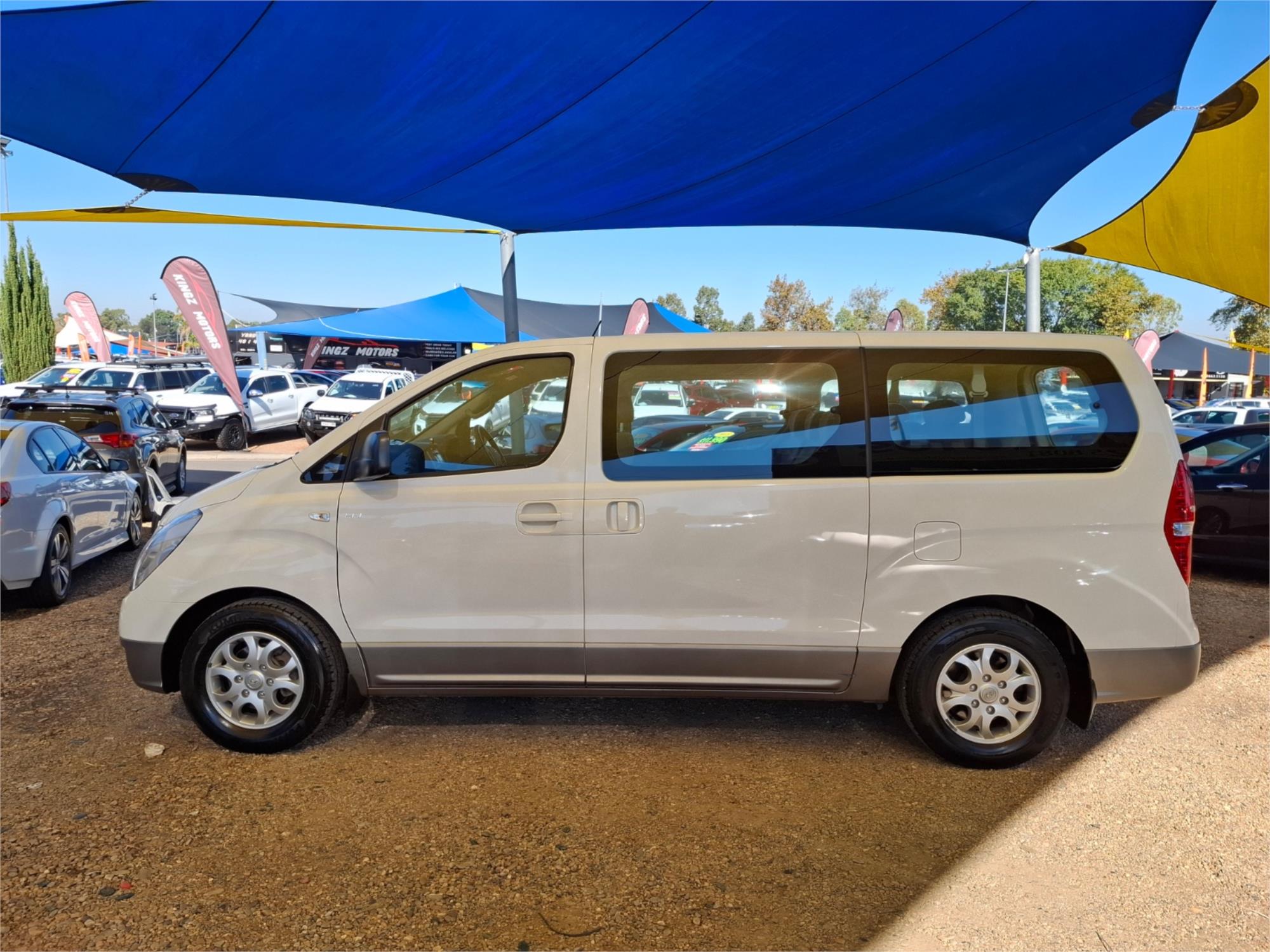 2014 HYUNDAI iMAX TQ MY13 4 SP AUTOMATIC 4D WAGON