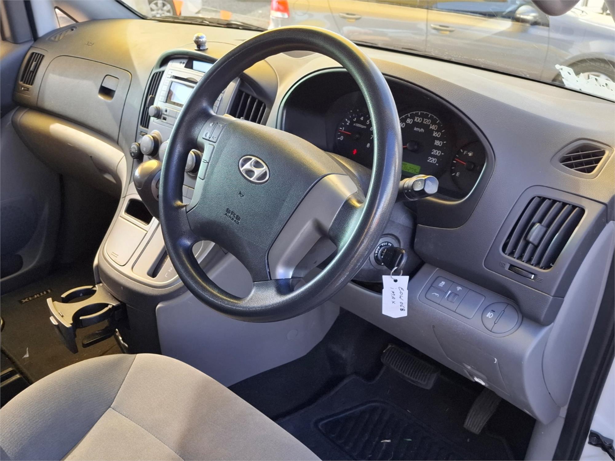 2014 HYUNDAI iMAX TQ MY13 4 SP AUTOMATIC 4D WAGON