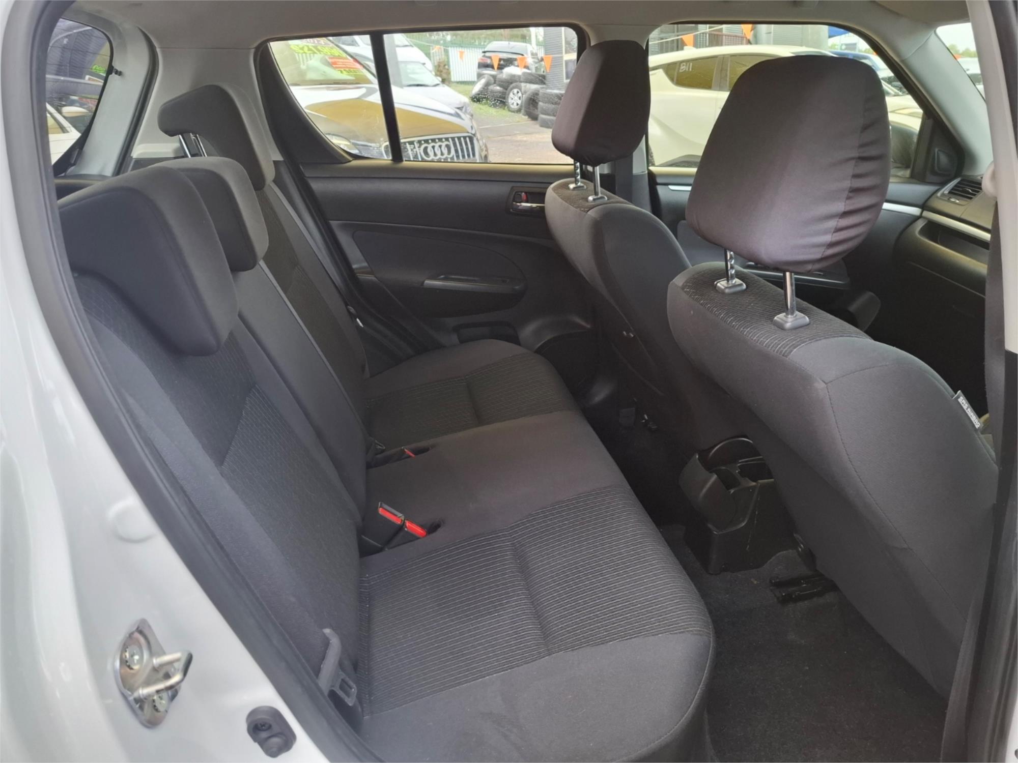 2015 SUZUKI SWIFT FZ GL 4 SP AUTOMATIC 5D HATCHBACK