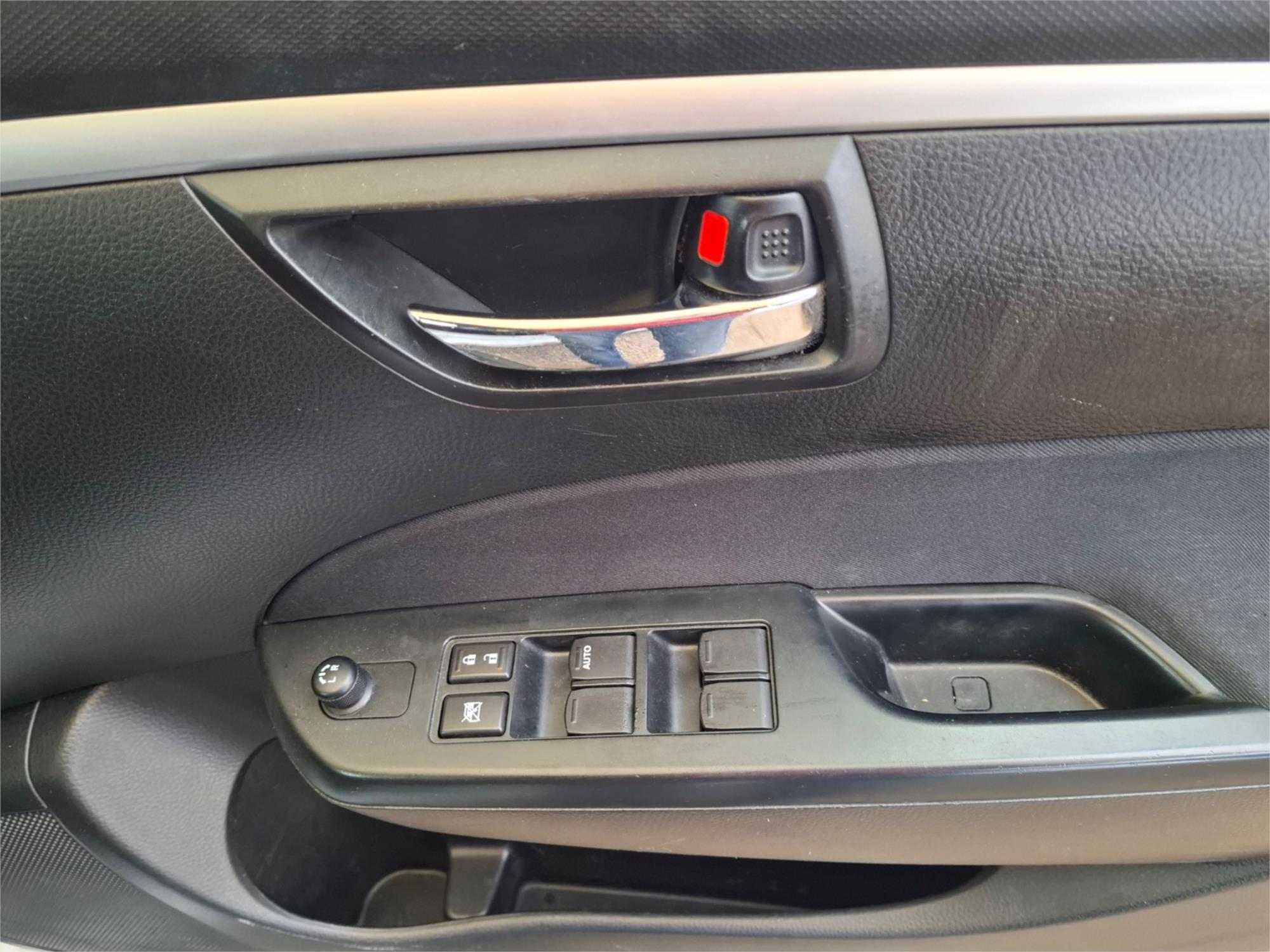 2015 SUZUKI SWIFT FZ GL 4 SP AUTOMATIC 5D HATCHBACK